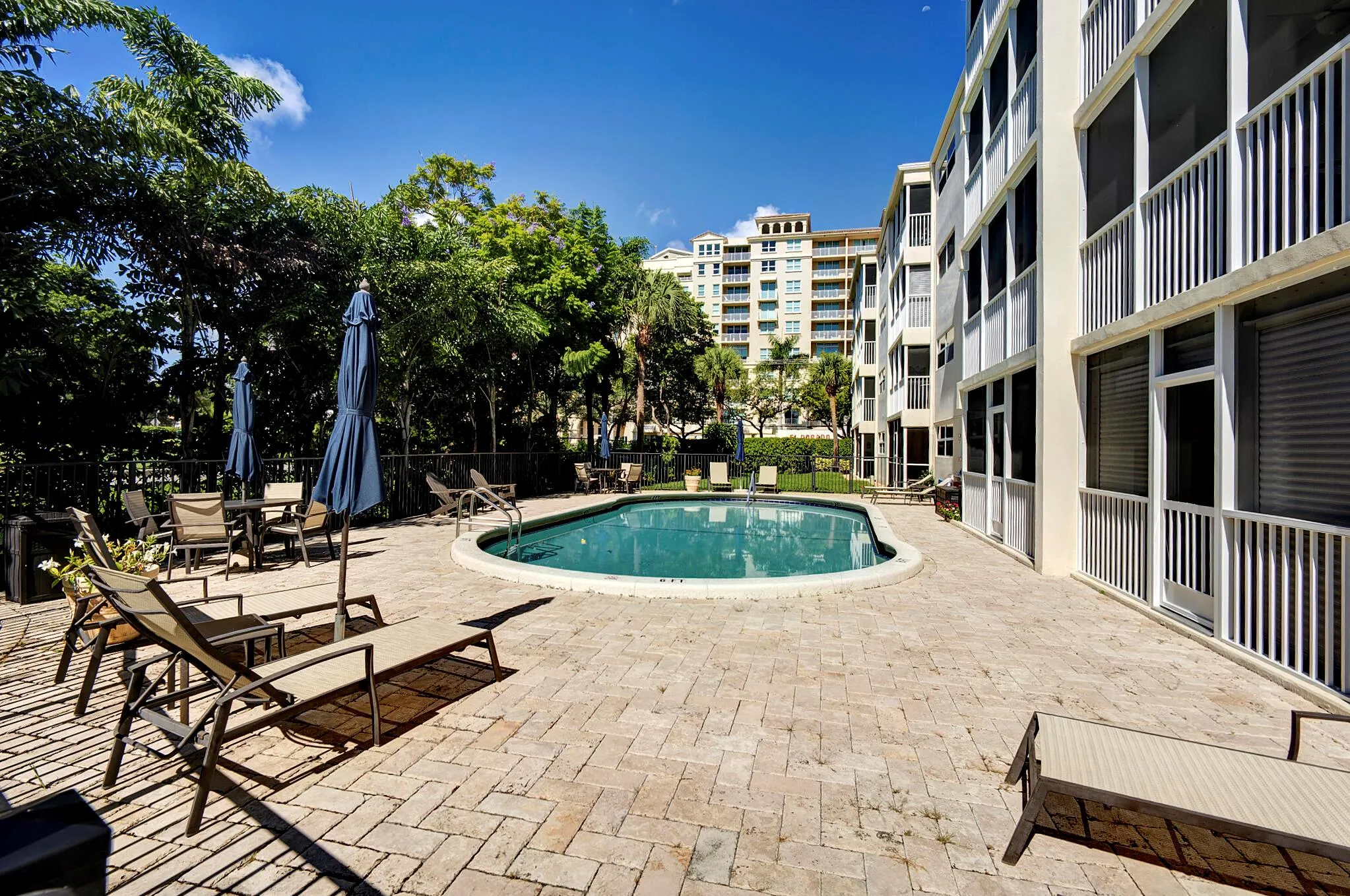 200 E Royal Palm Road, #2110