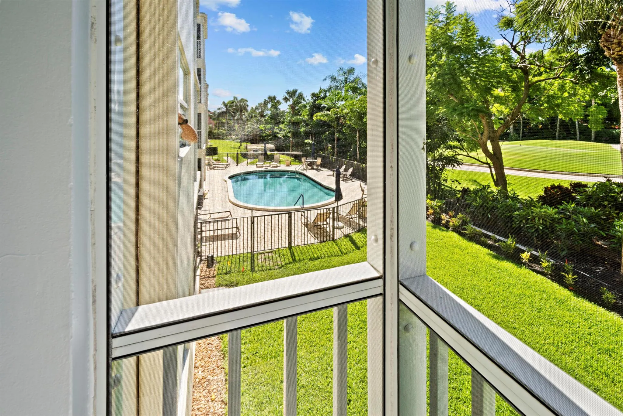 200 E Royal Palm Road, #2110