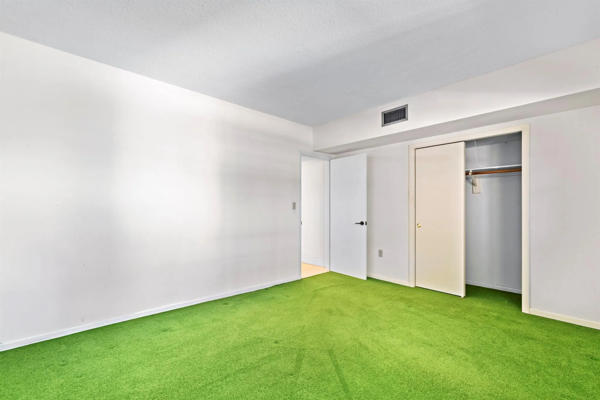 200 E Royal Palm Road, #2110