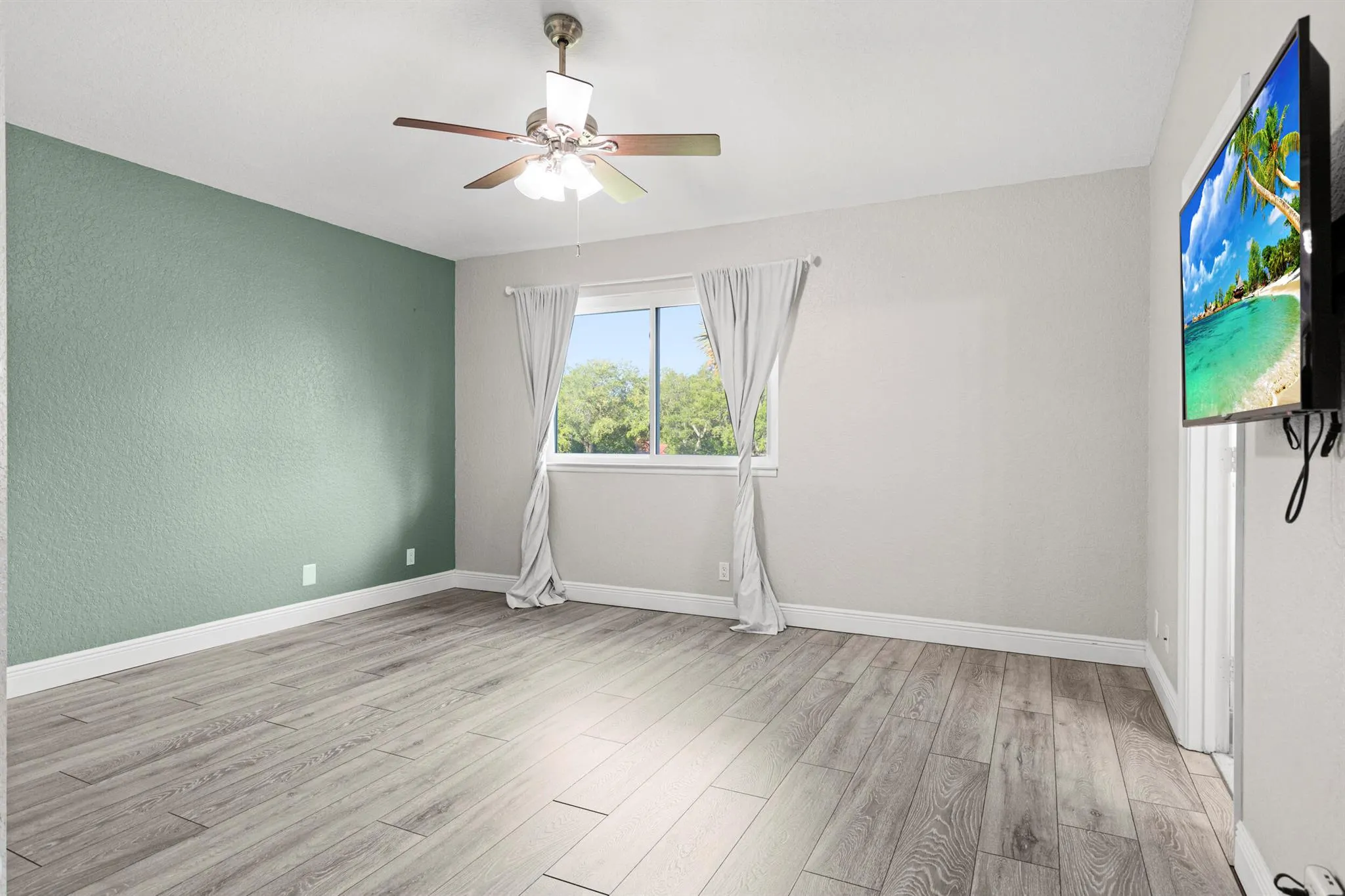 4872 Pinemore Lane