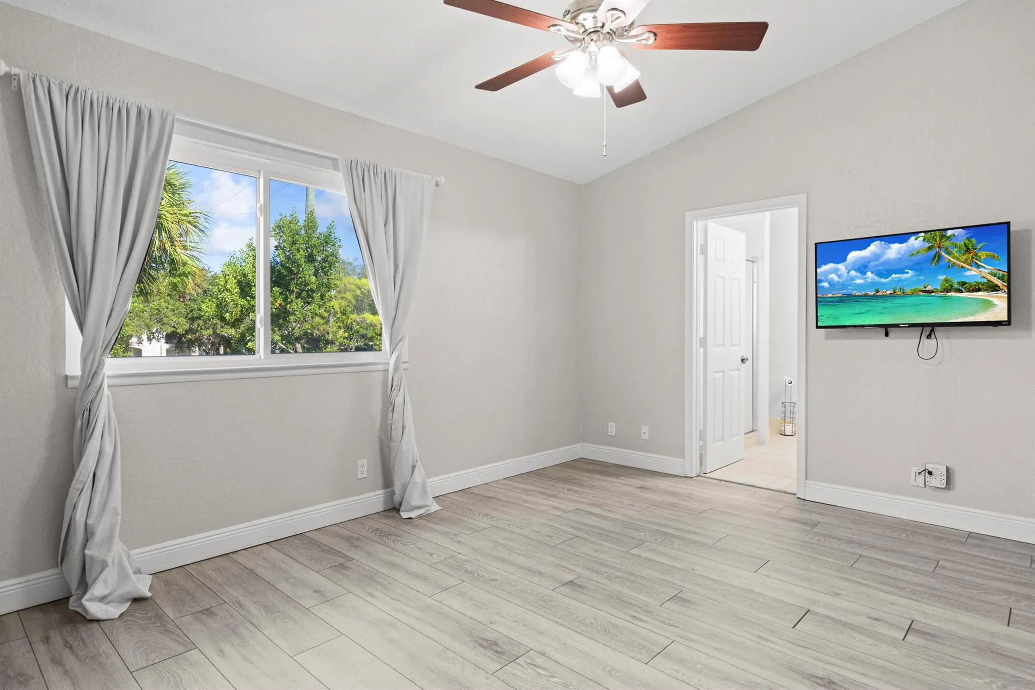 4872 Pinemore Lane
