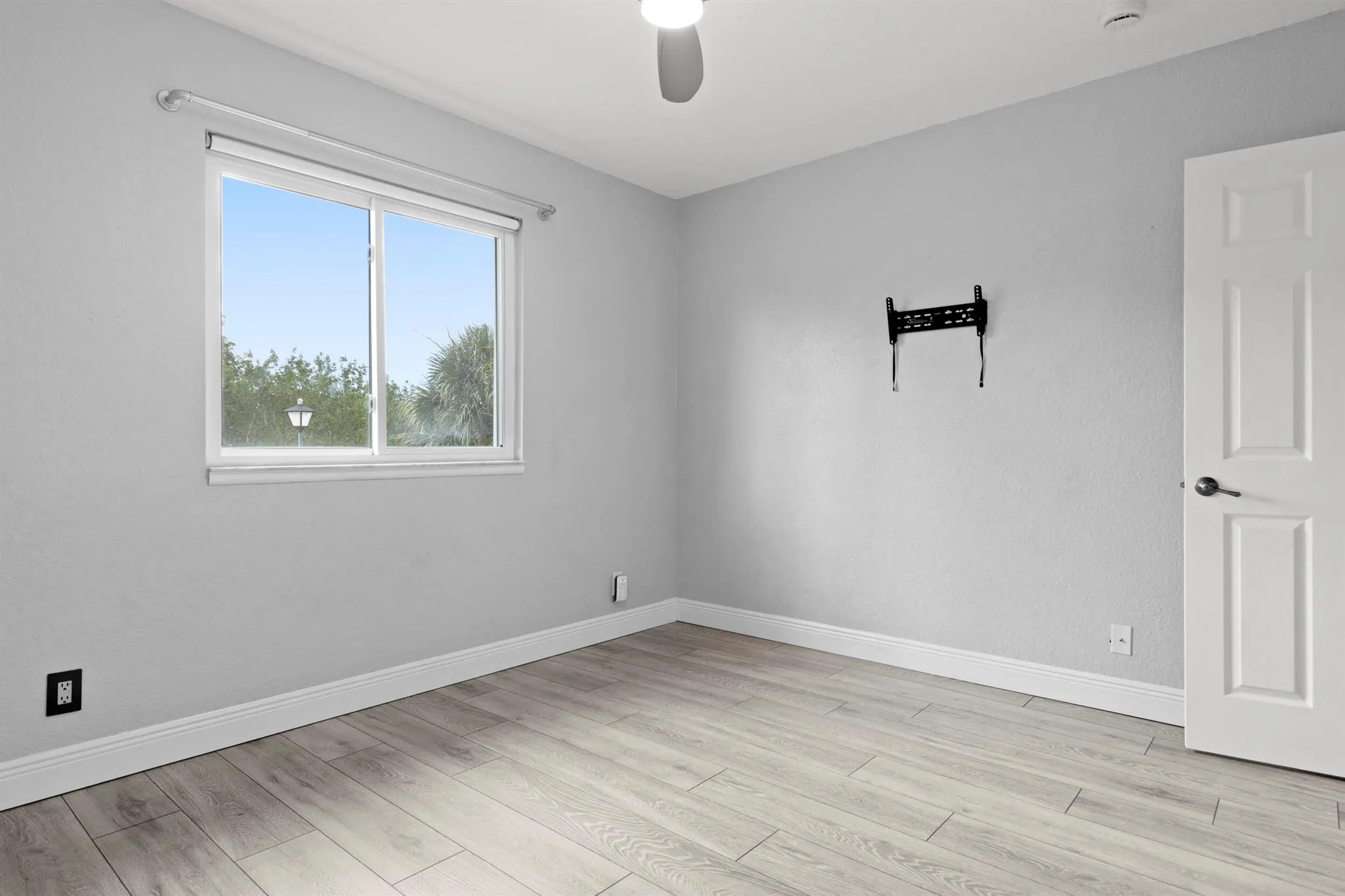 4872 Pinemore Lane