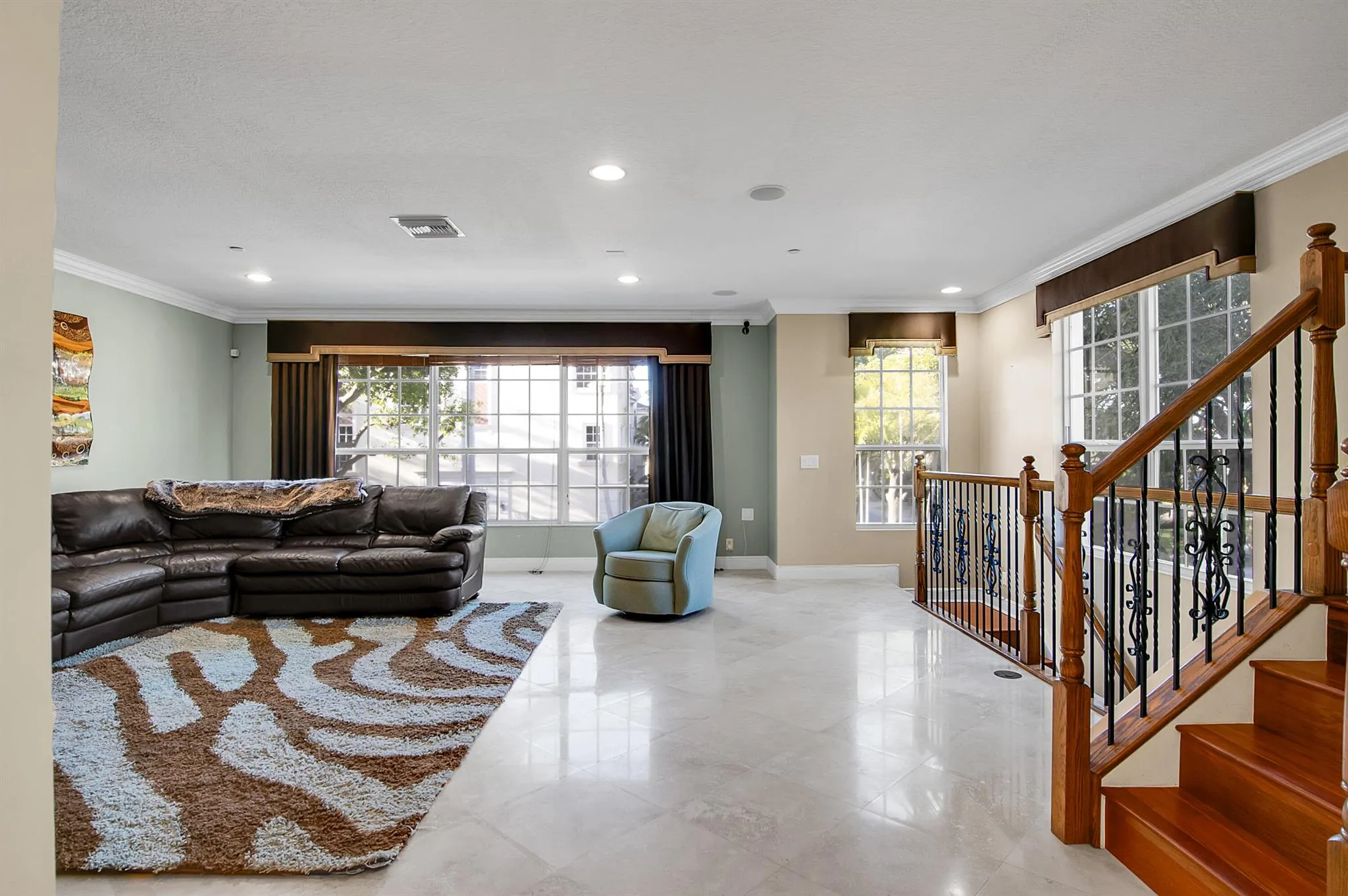668 NE Francesca Lane