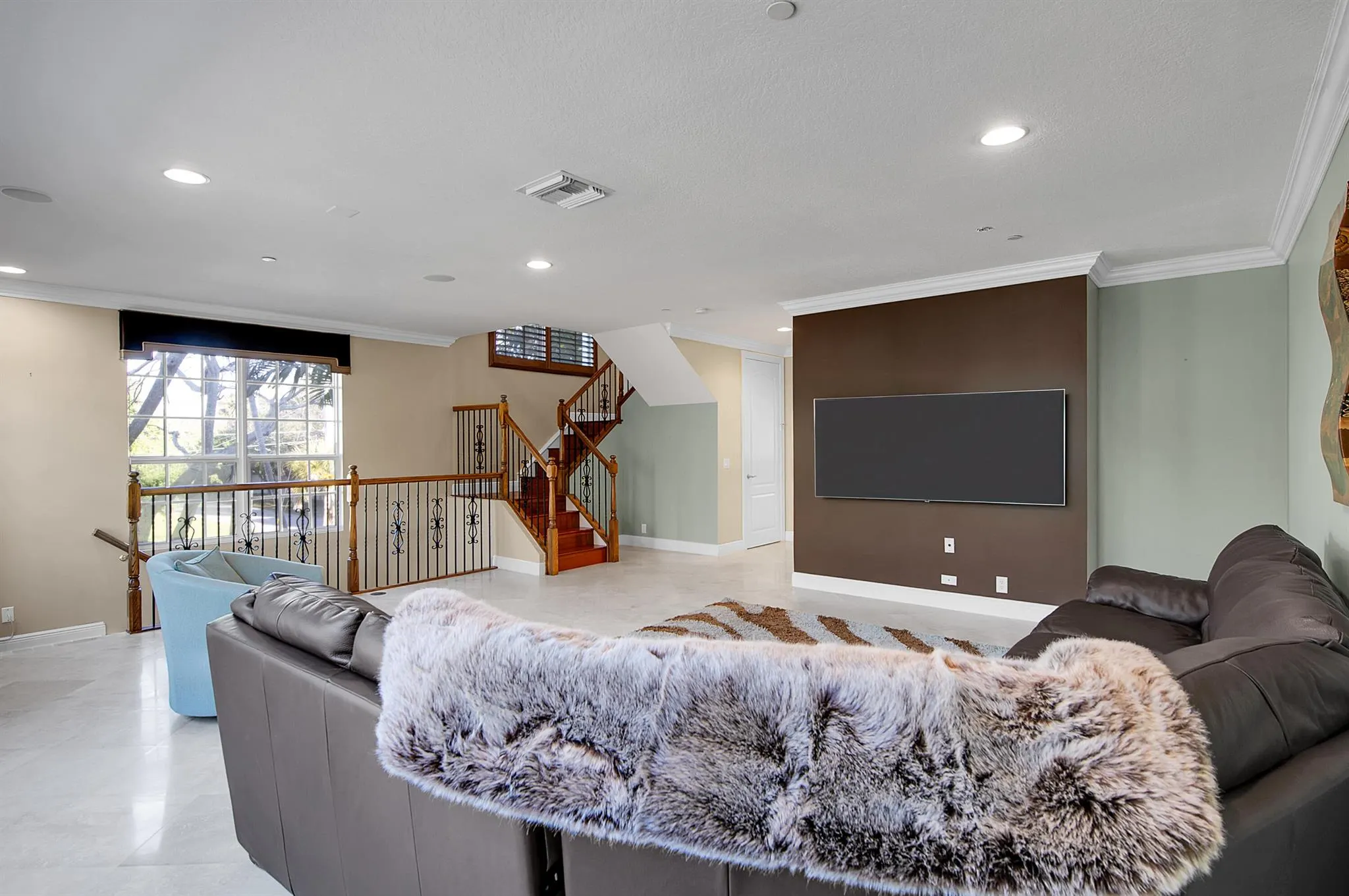 668 NE Francesca Lane