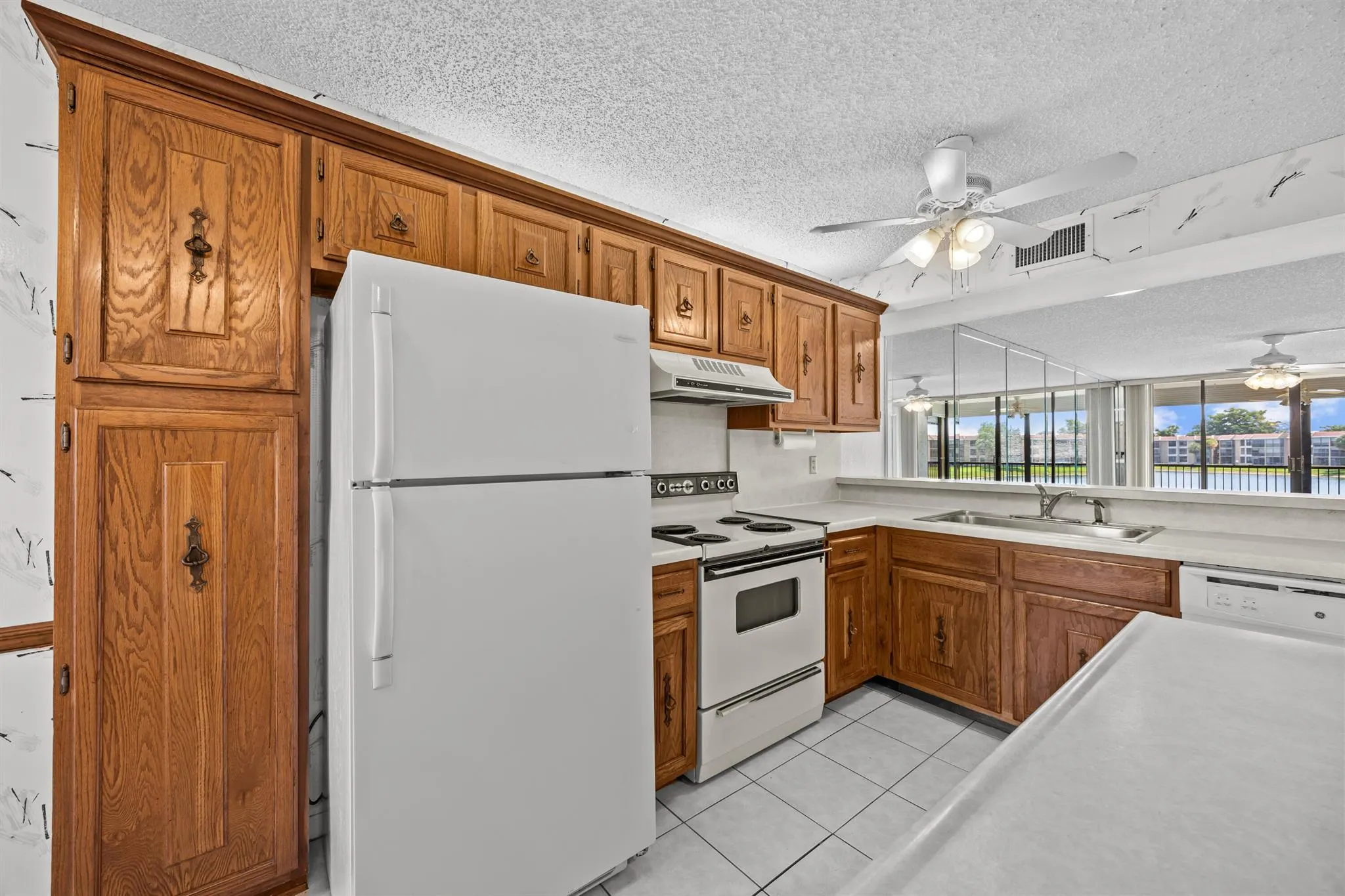 6014 Coral Lake Drive, #202