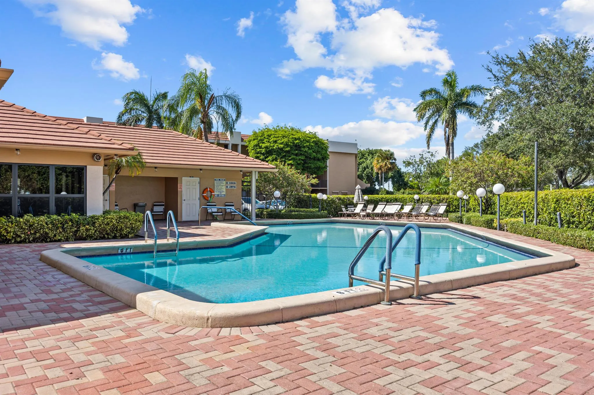 6014 Coral Lake Drive, #202
