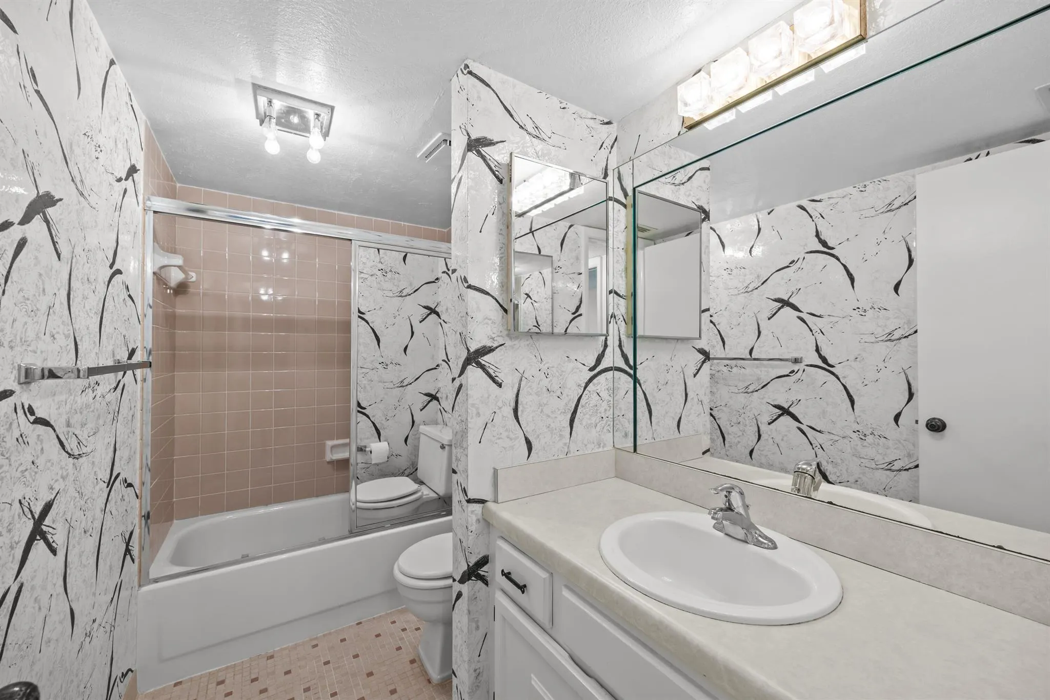 6014 Coral Lake Drive, #202