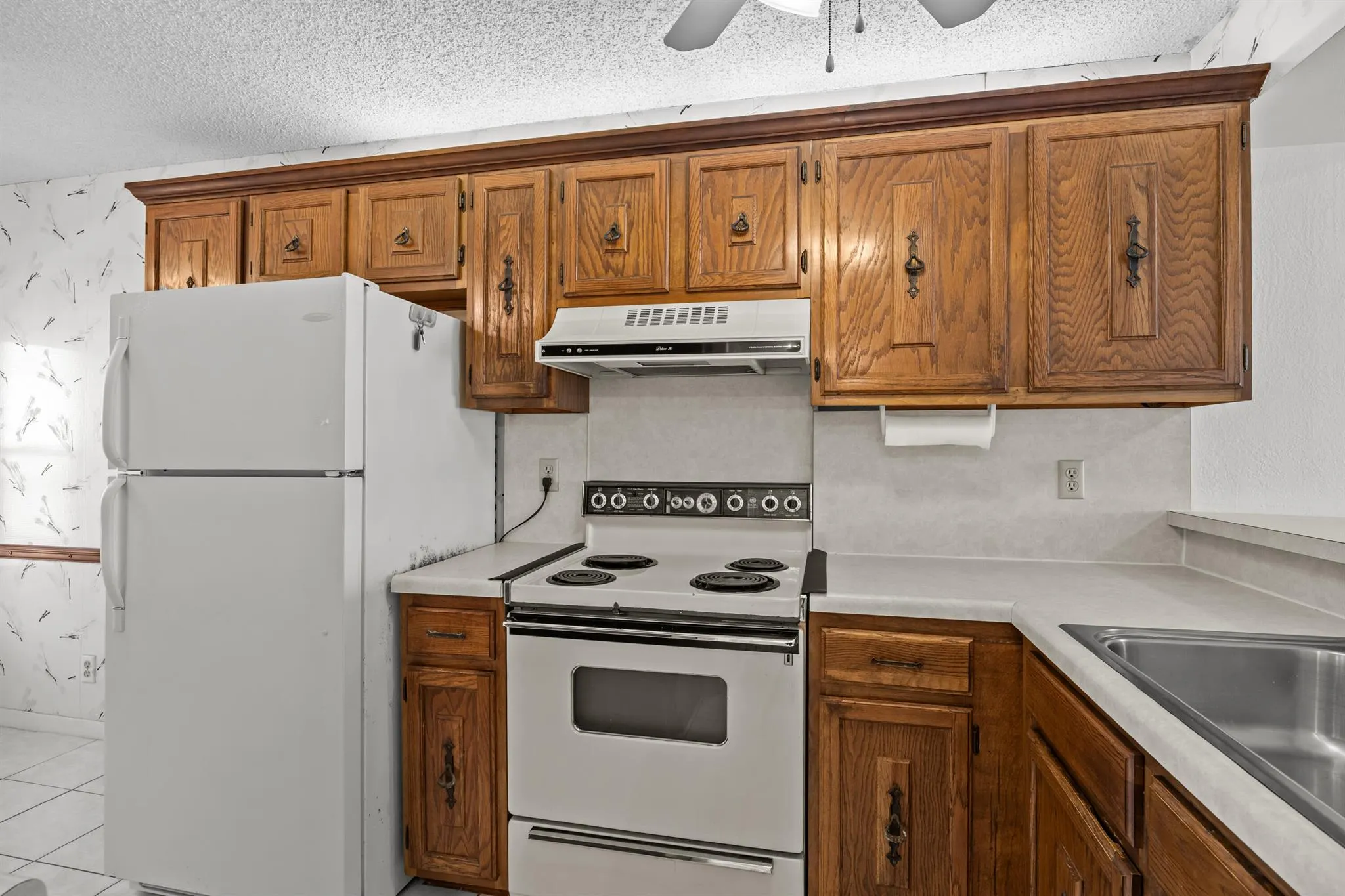 6014 Coral Lake Drive, #202