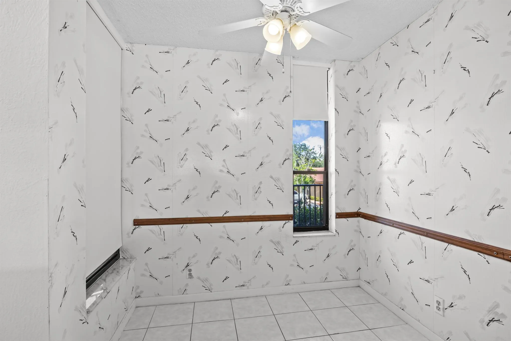6014 Coral Lake Drive, #202
