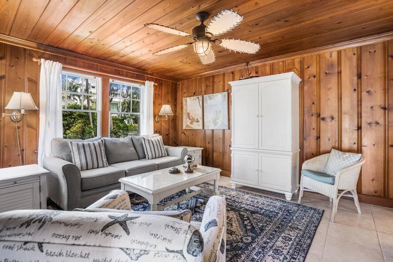 102 SE 7th Avenue, #Villa 1