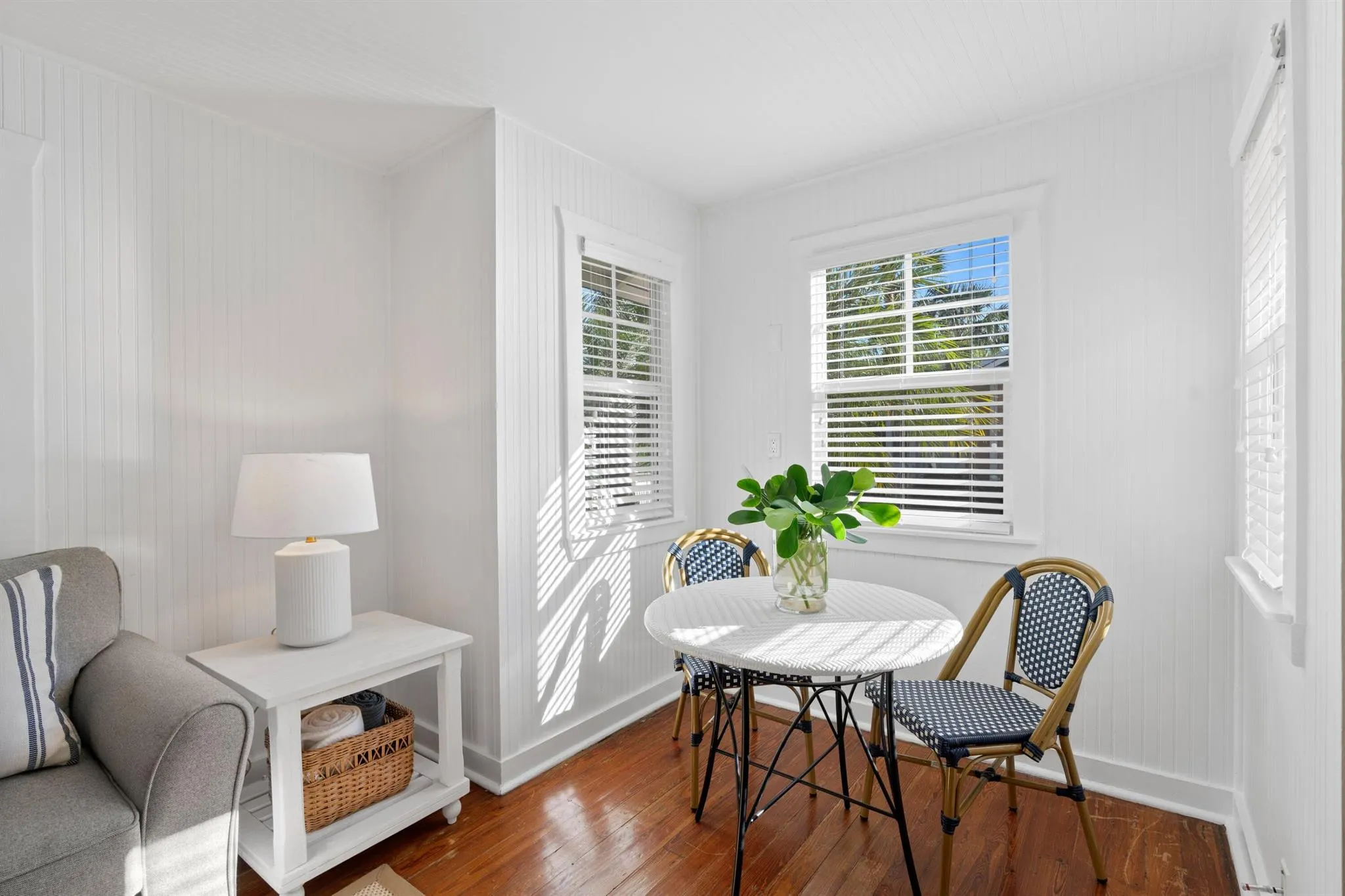 118 SE 7th Avenue