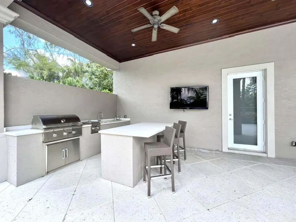 13550 Greentree Trail