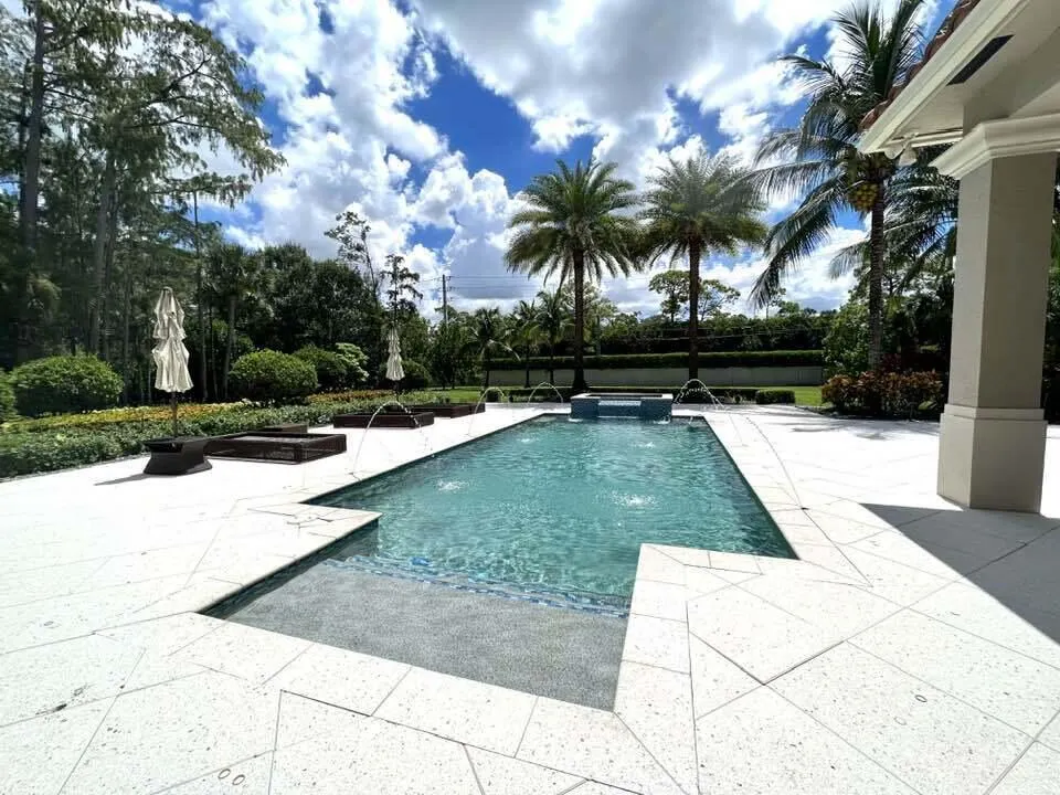 13550 Greentree Trail