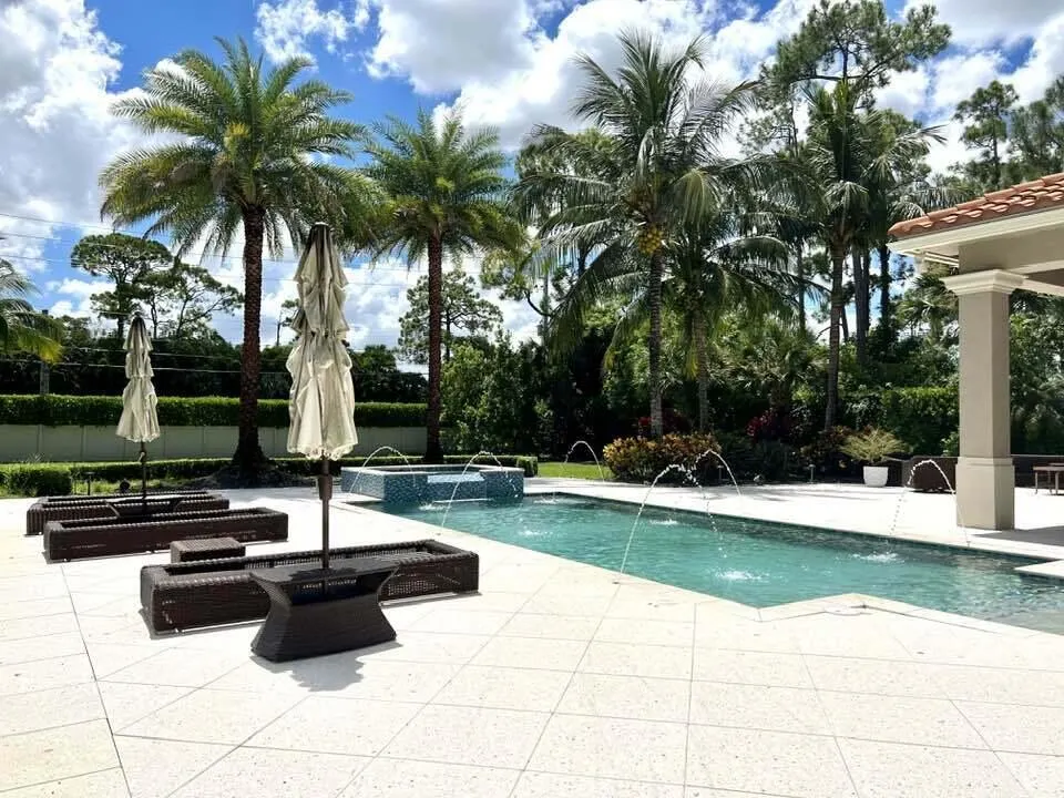 13550 Greentree Trail