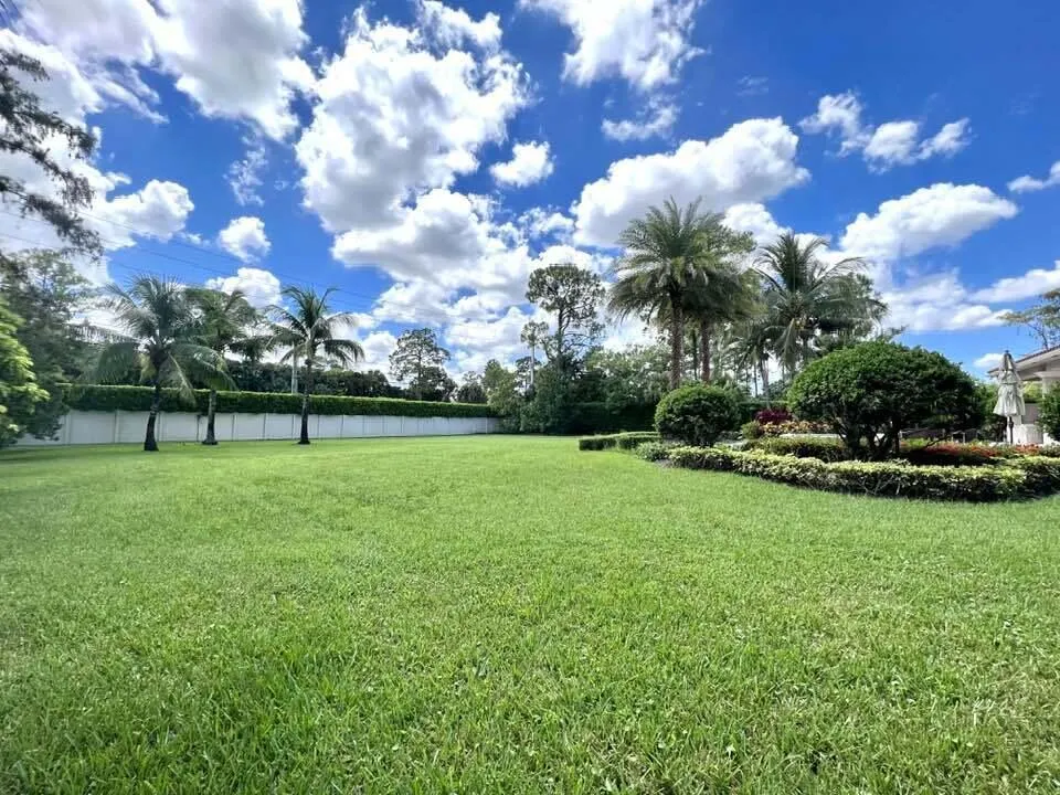 13550 Greentree Trail