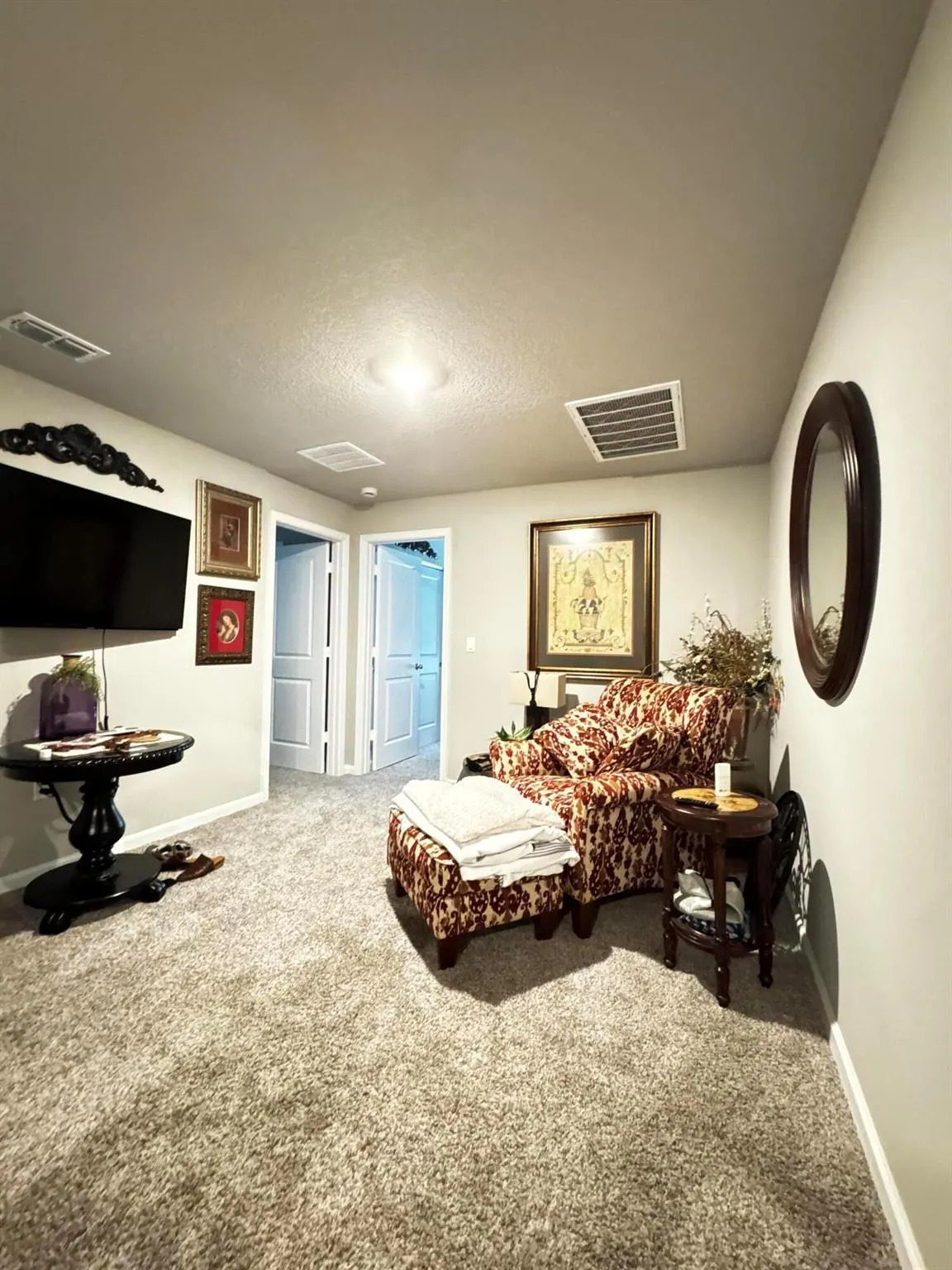 5646 SE Edgewater Circle