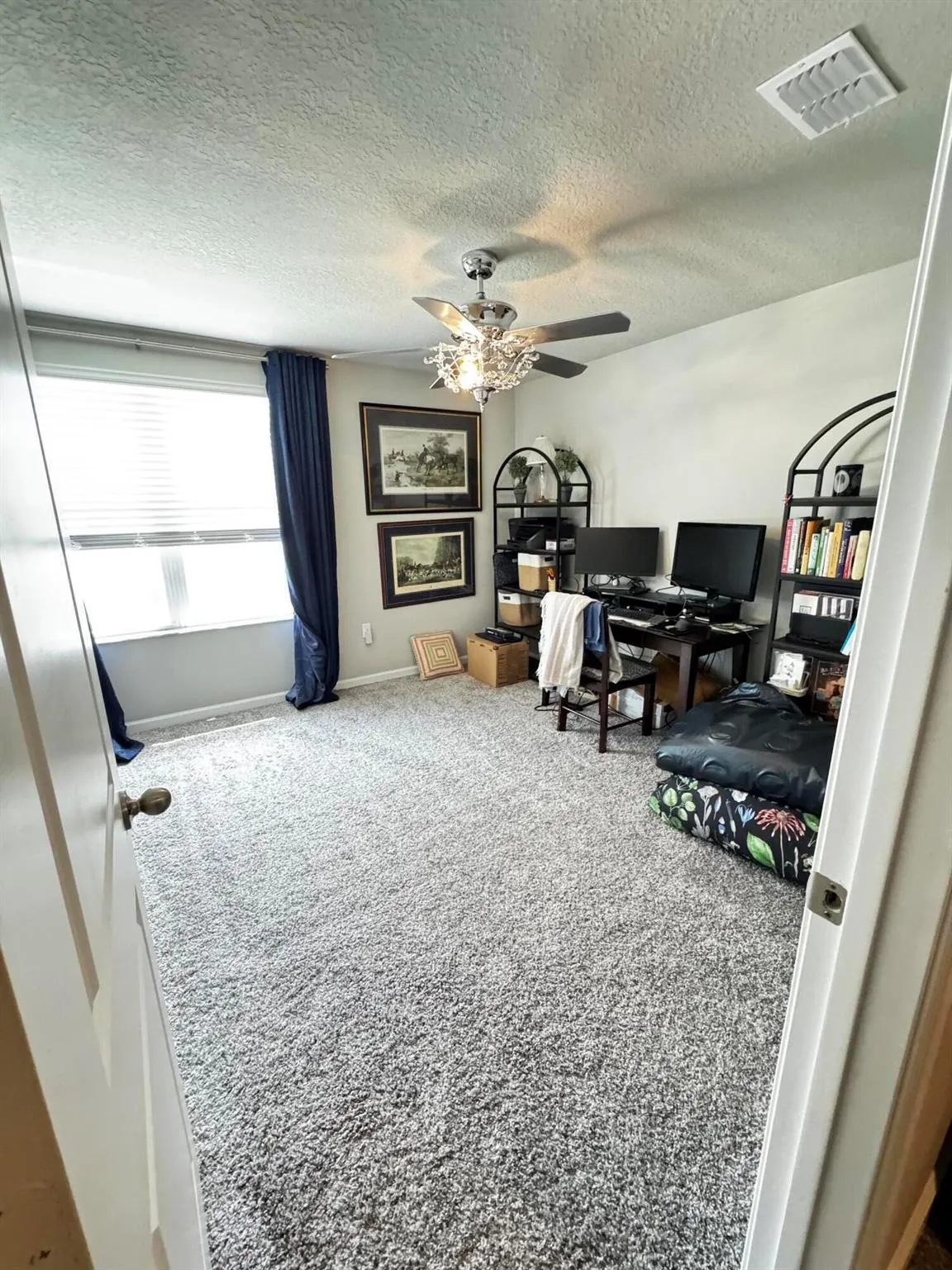 5646 SE Edgewater Circle