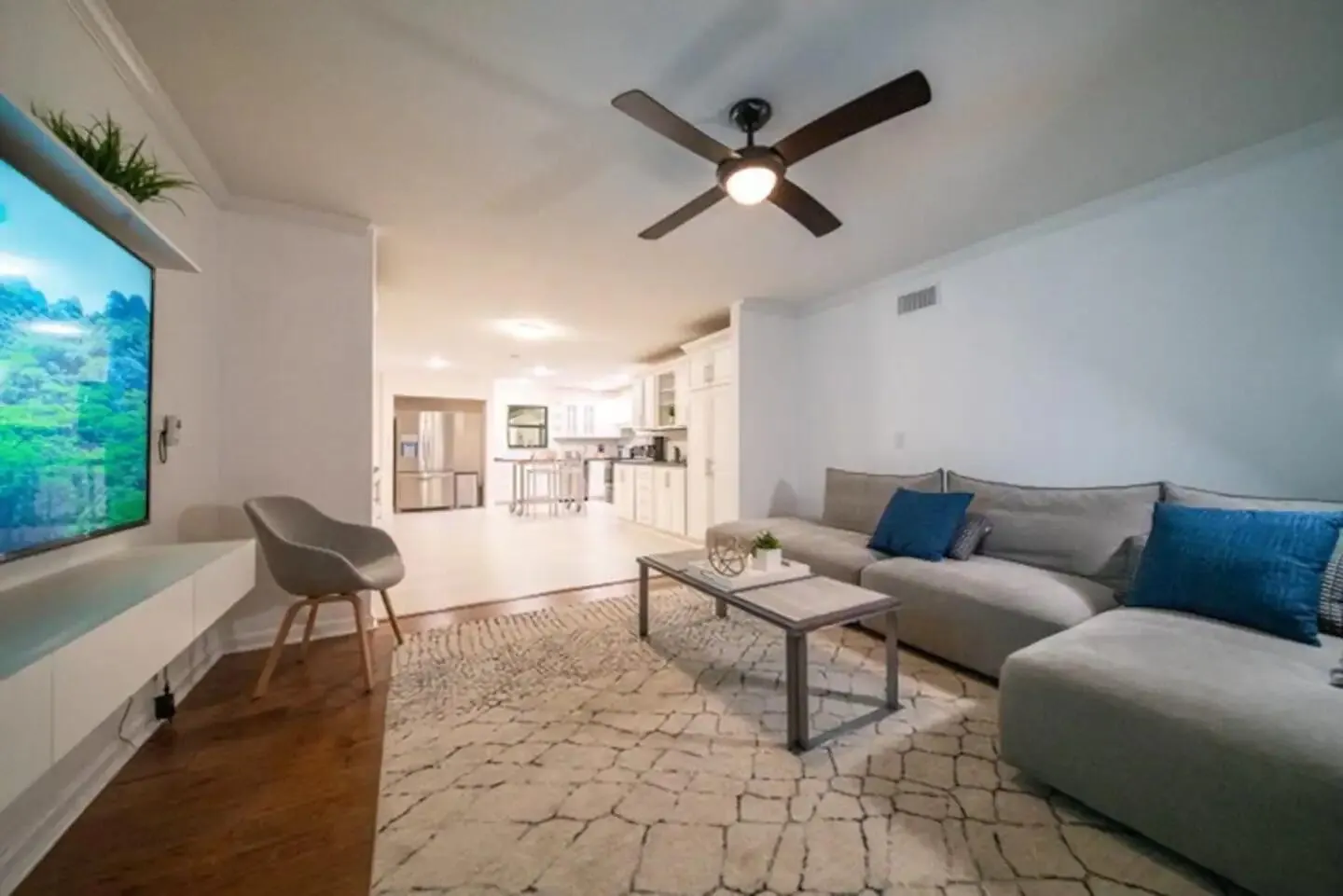 3042 Cardinal Drive