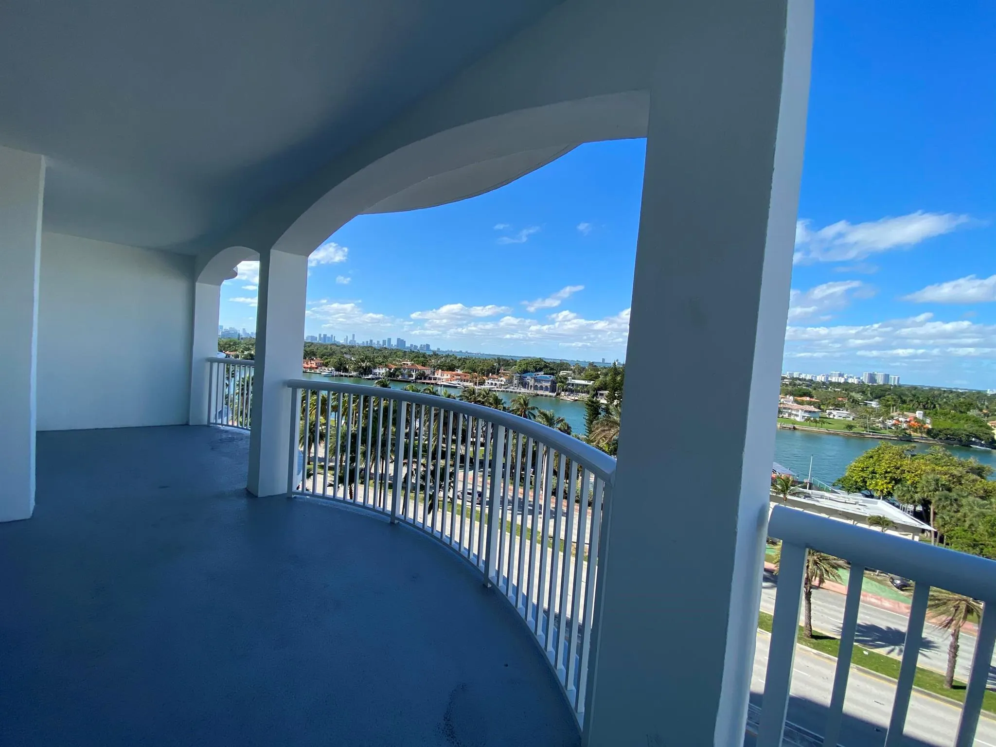 5401 Collins Avenue, #620