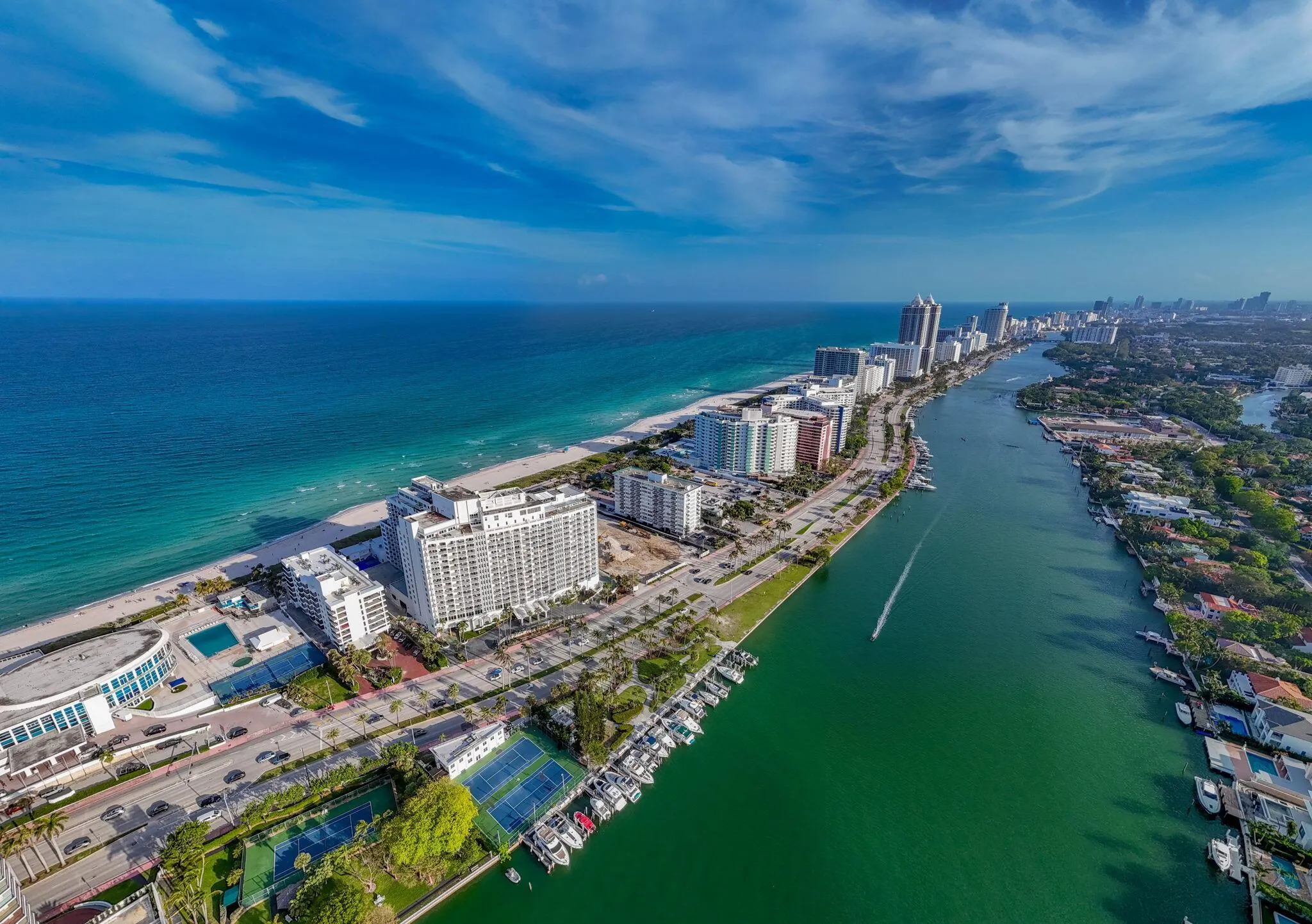 5401 Collins Avenue, #620