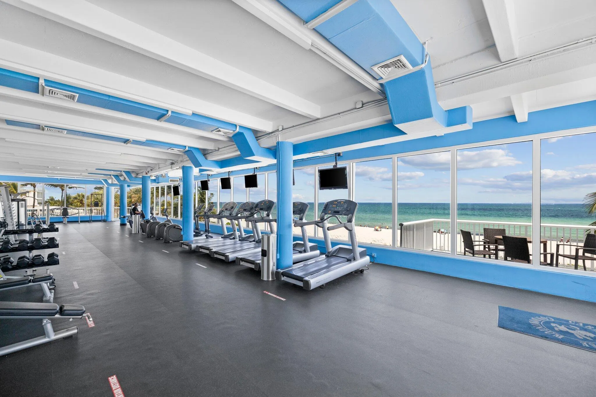 5401 Collins Avenue, #620