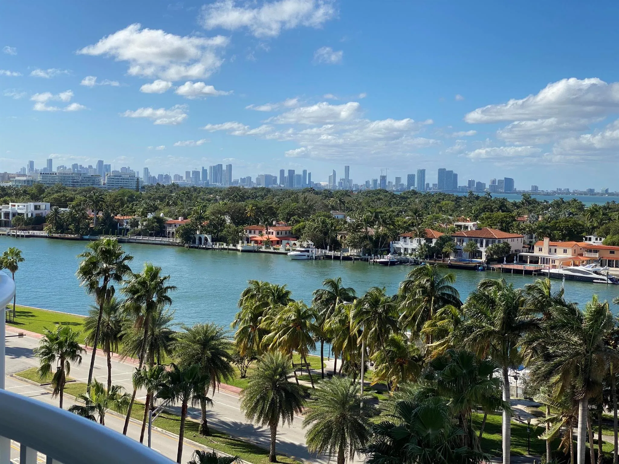 5401 Collins Avenue, #620