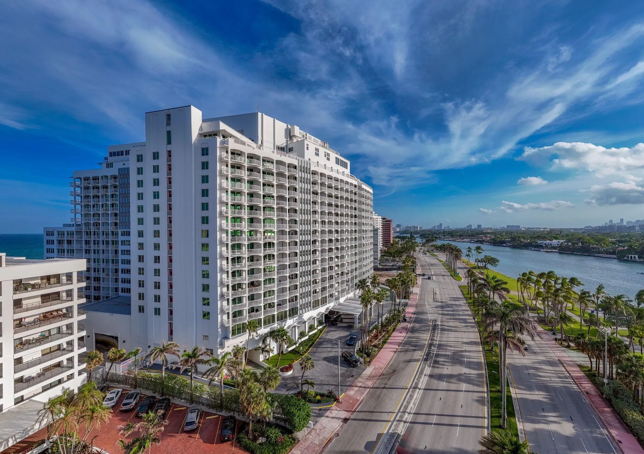 5401 Collins Avenue, #620