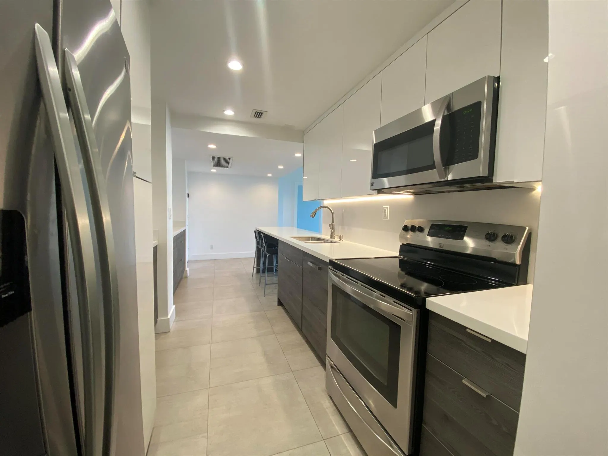 5401 Collins Avenue, #620