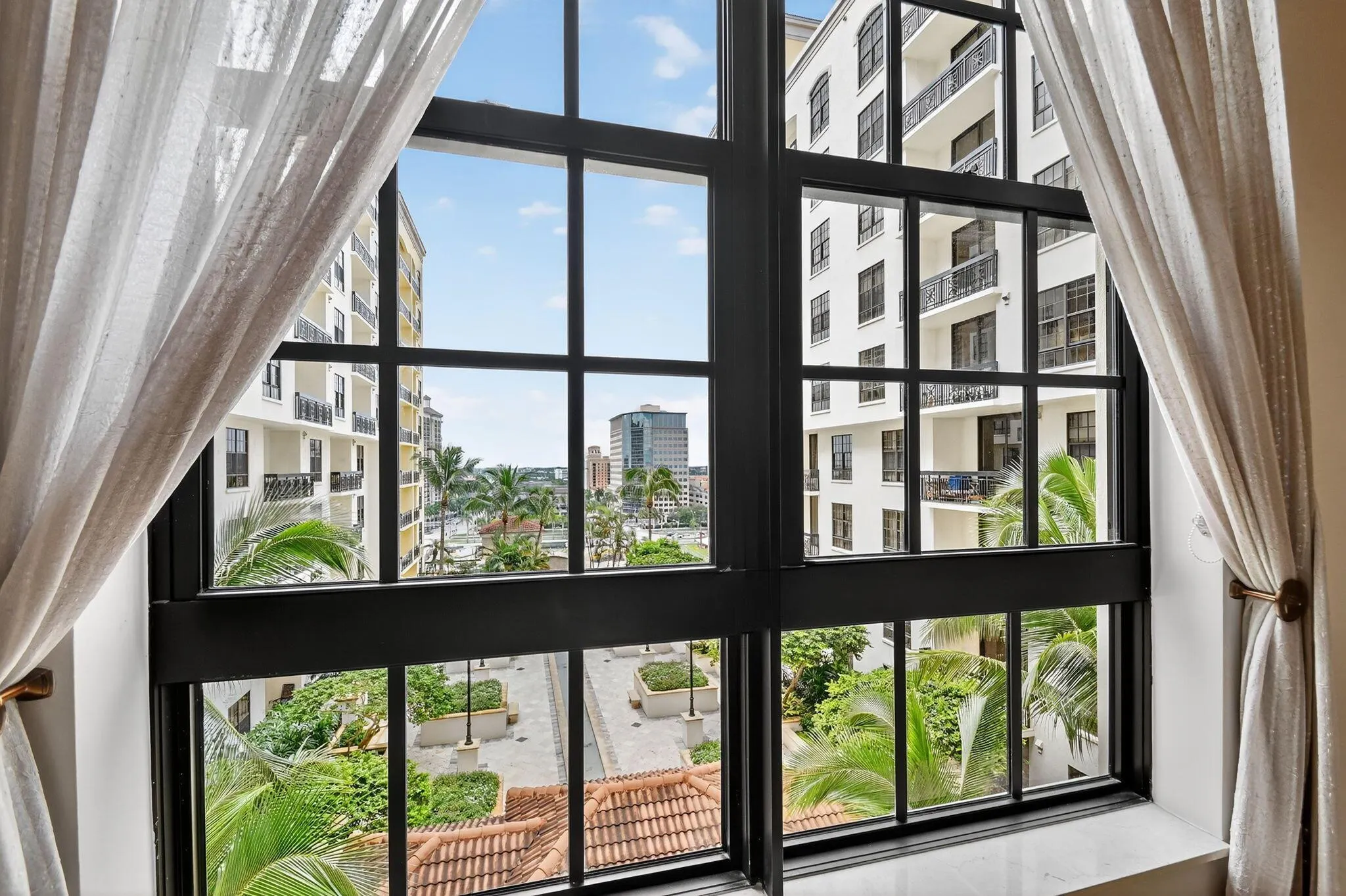 801 S Olive Avenue, #1022