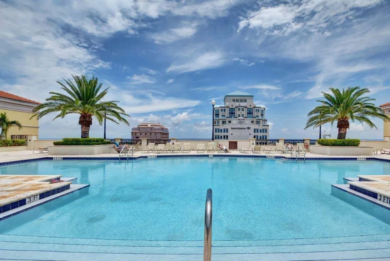 801 S Olive Avenue, #1022