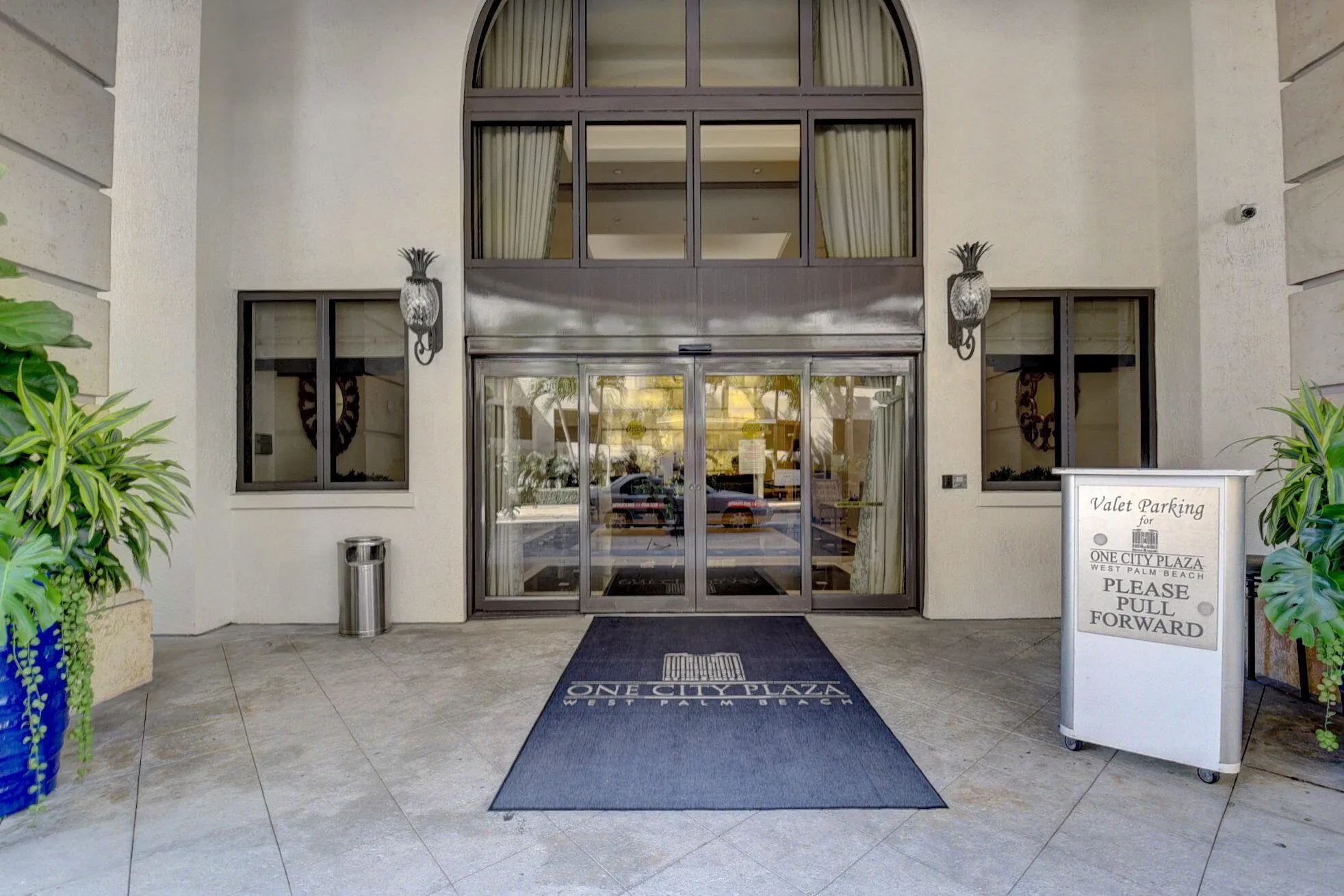 801 S Olive Avenue, #1022