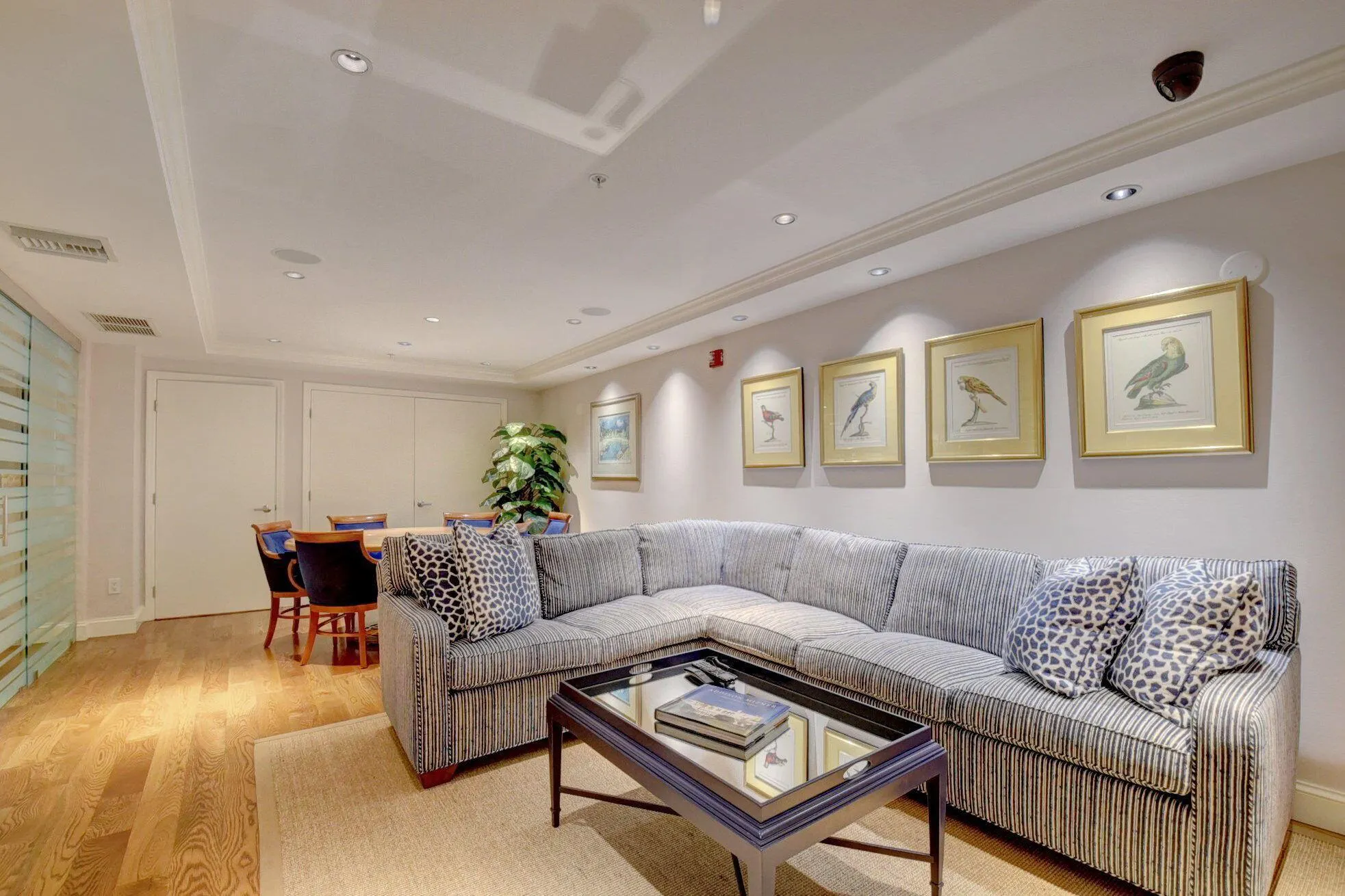 801 S Olive Avenue, #1022