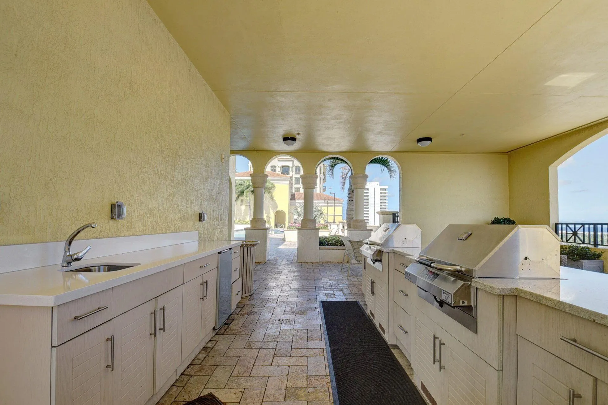801 S Olive Avenue, #1022