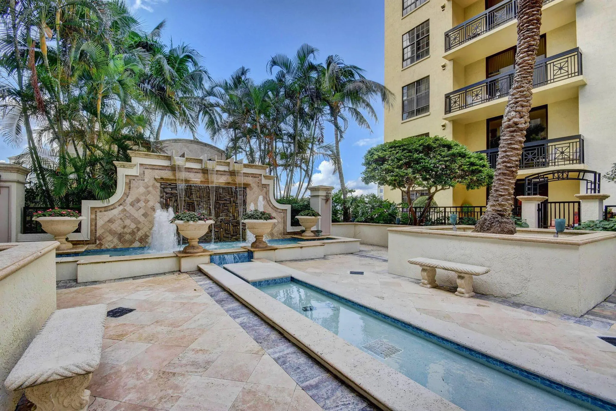 801 S Olive Avenue, #1022