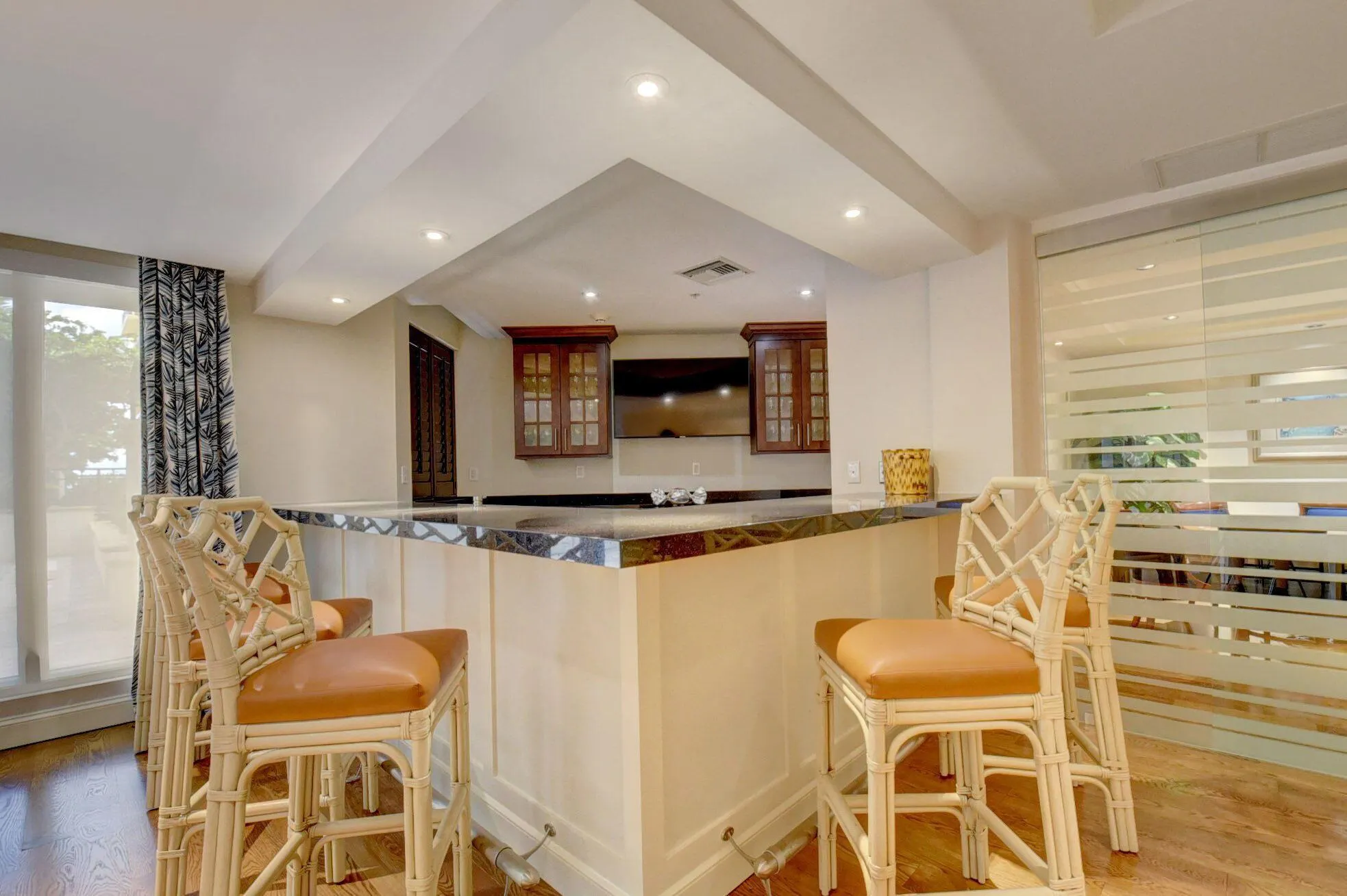 801 S Olive Avenue, #1022