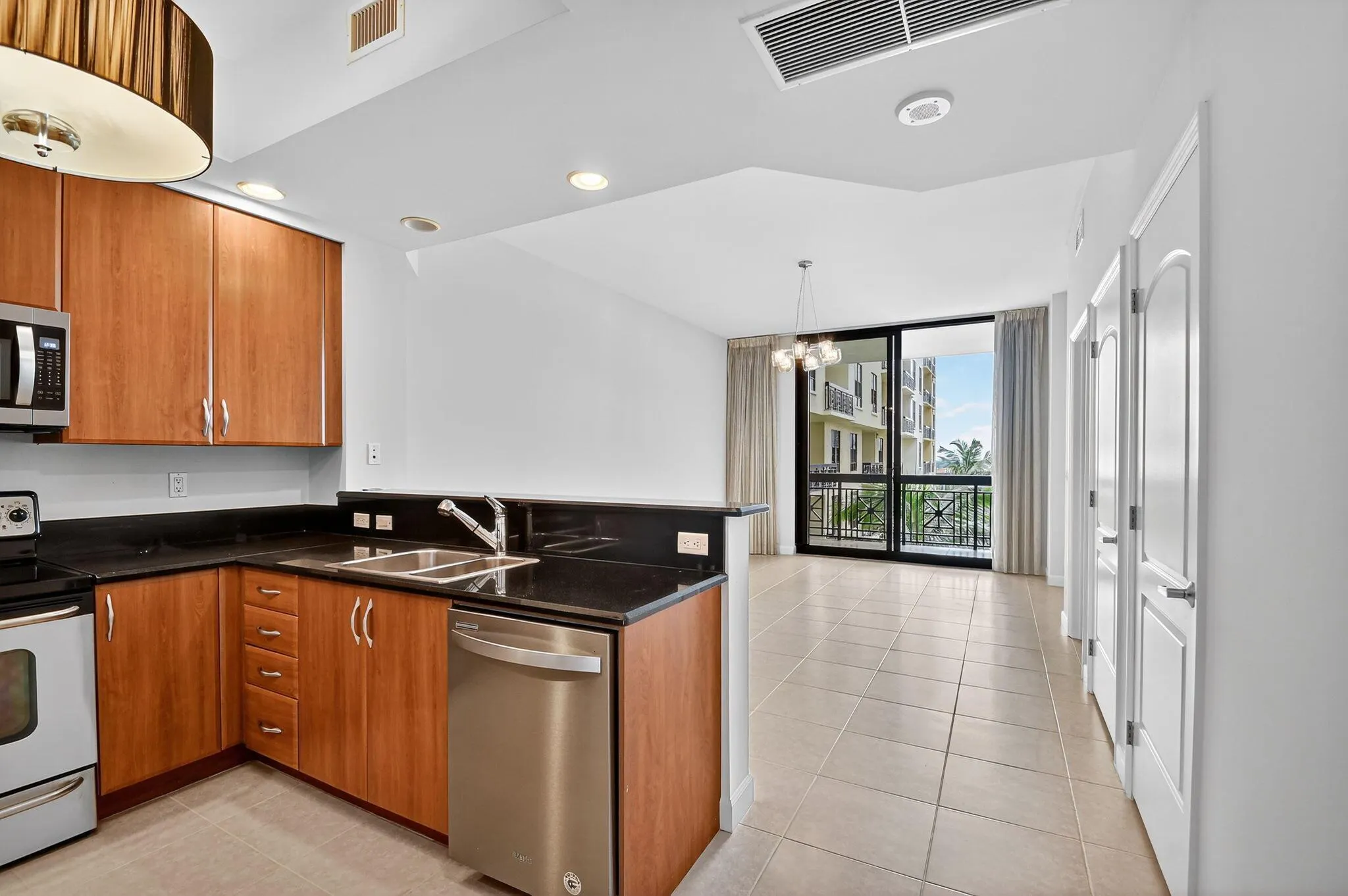 801 S Olive Avenue, #1022