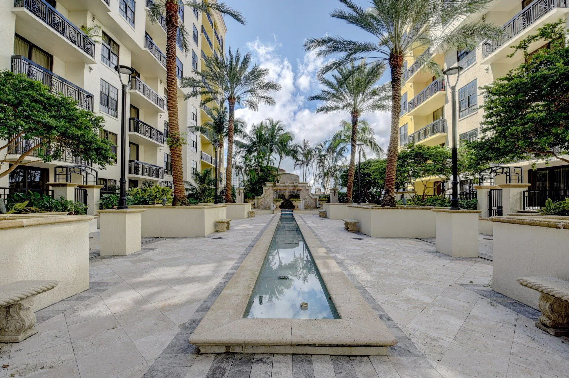 801 S Olive Avenue, #1022