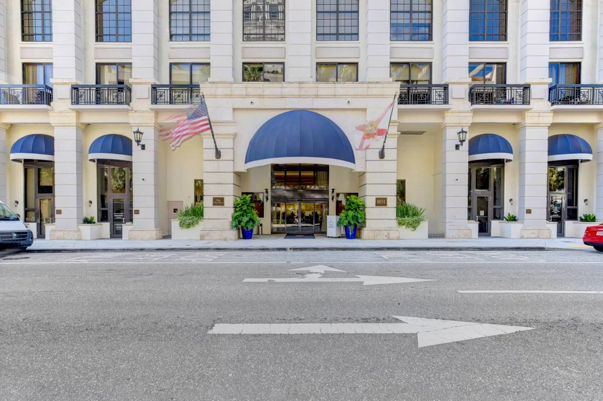 801 S Olive Avenue, #1022