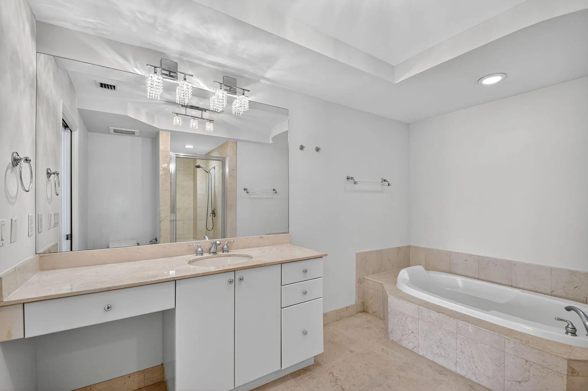 801 S Olive Avenue, #1022