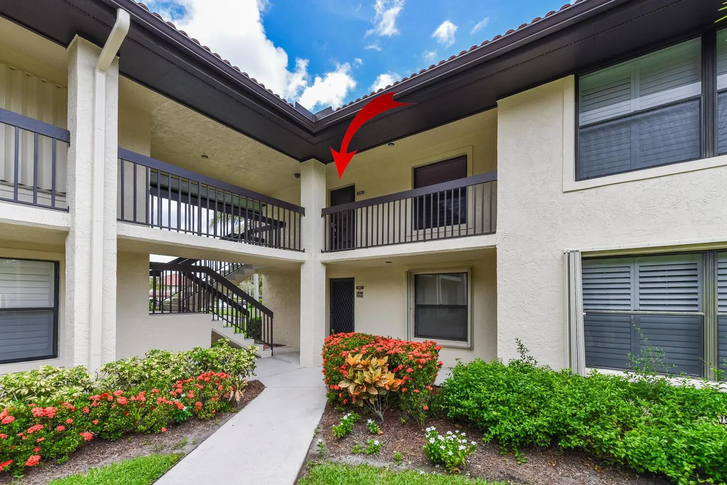 390 SW South River Drive, #202
