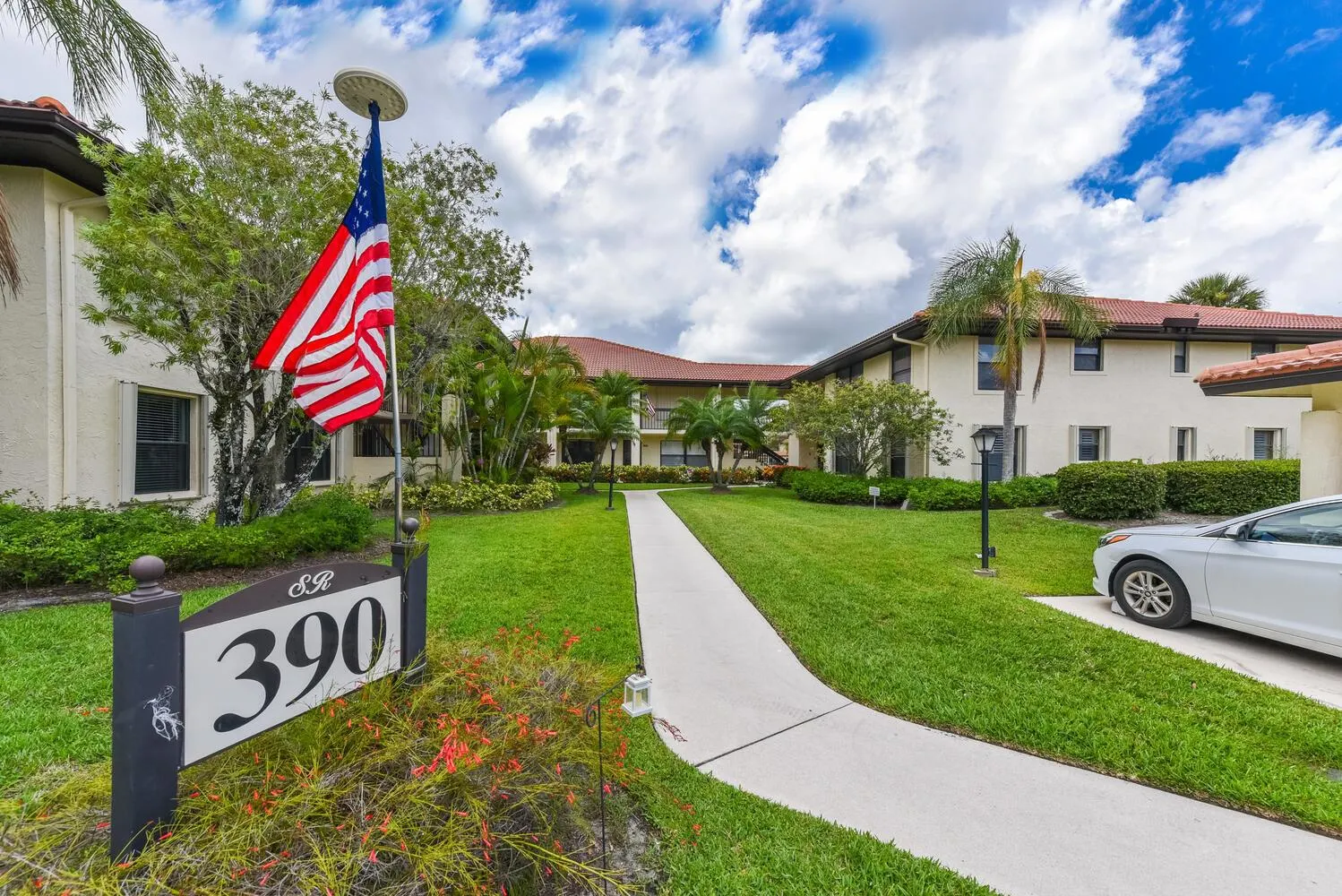 390 SW South River Drive, #202