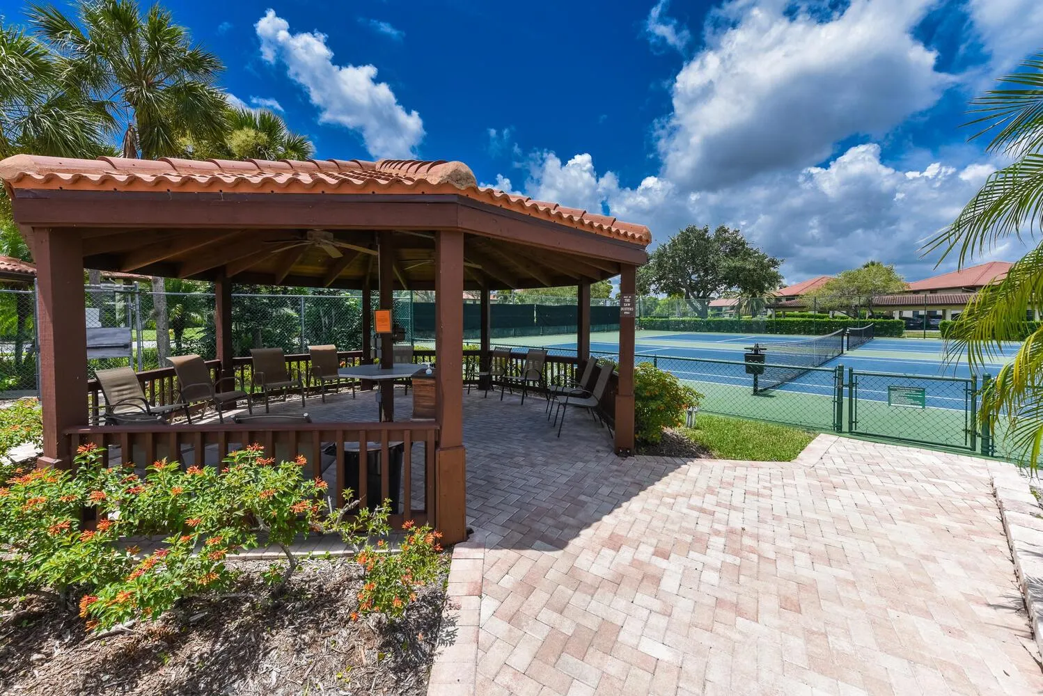 390 SW South River Drive, #202