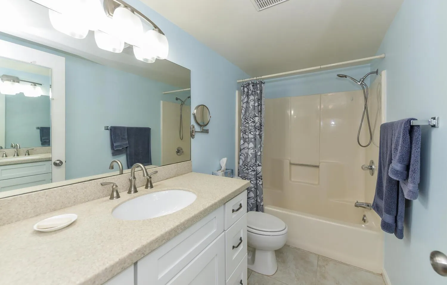 390 SW South River Drive, #202
