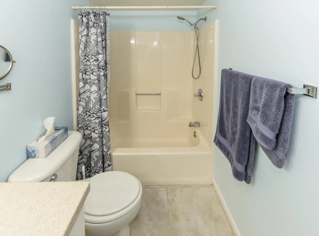 390 SW South River Drive, #202