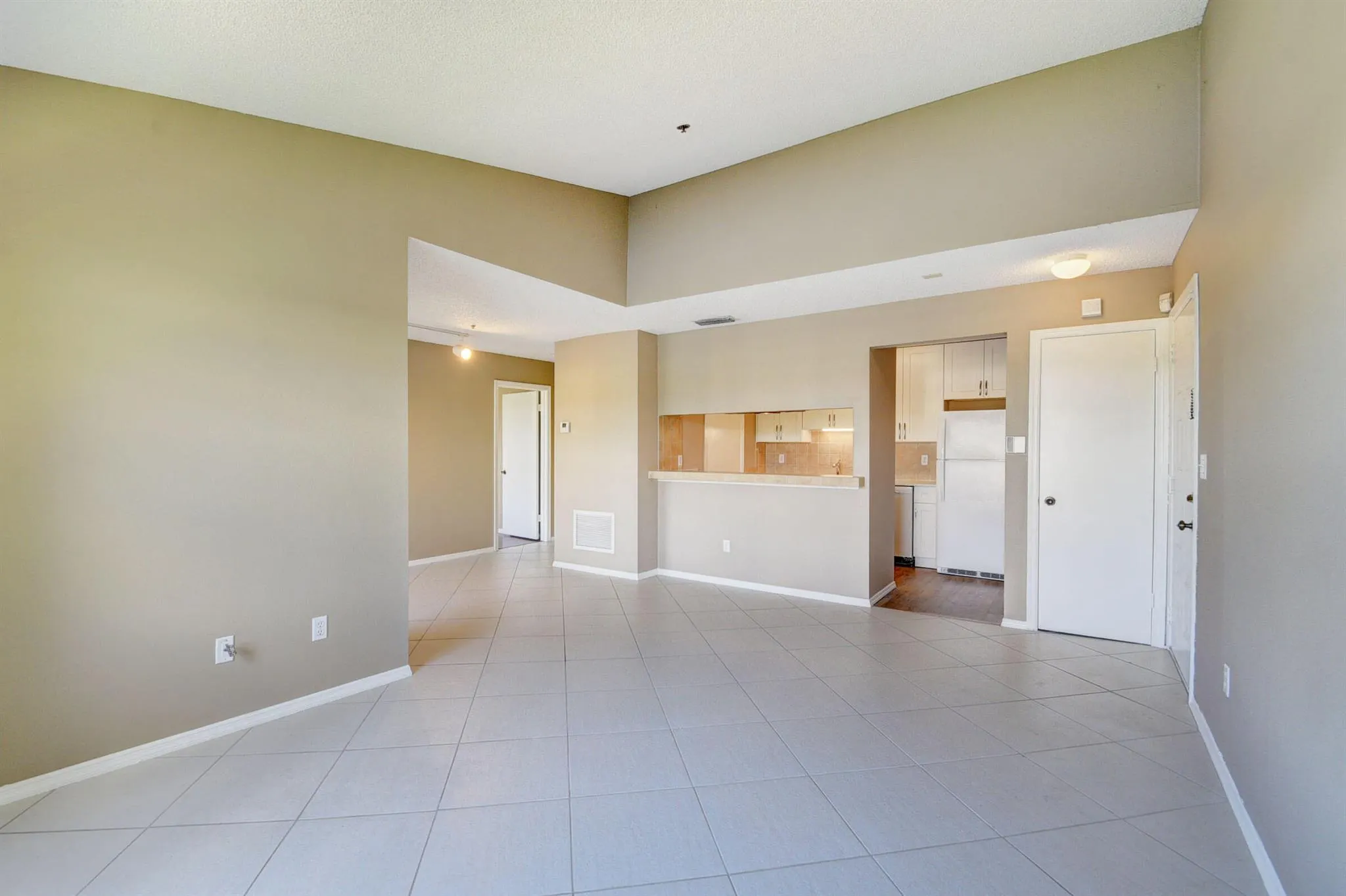 2313 N Congress Avenue, #37