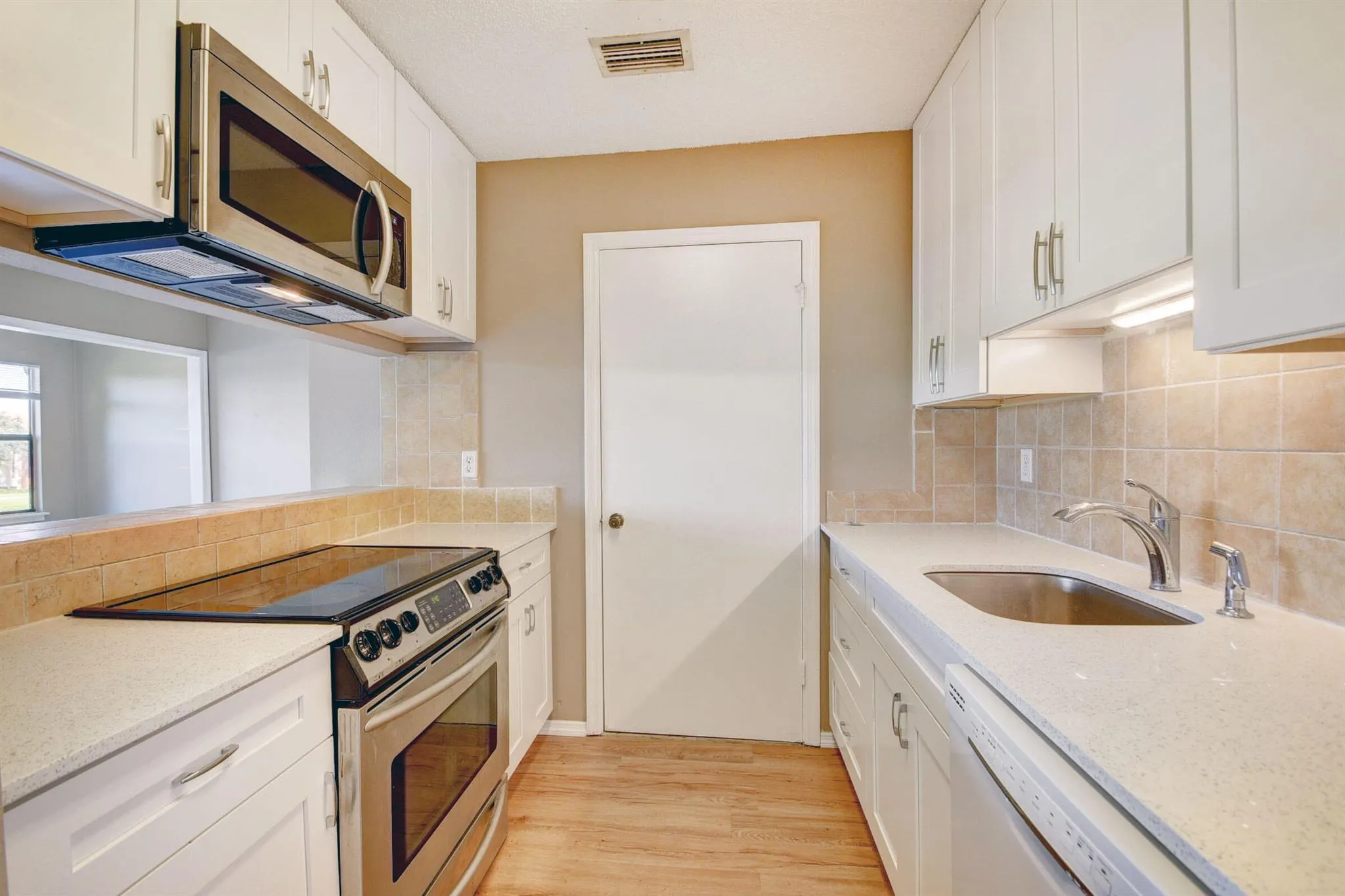 2313 N Congress Avenue, #37