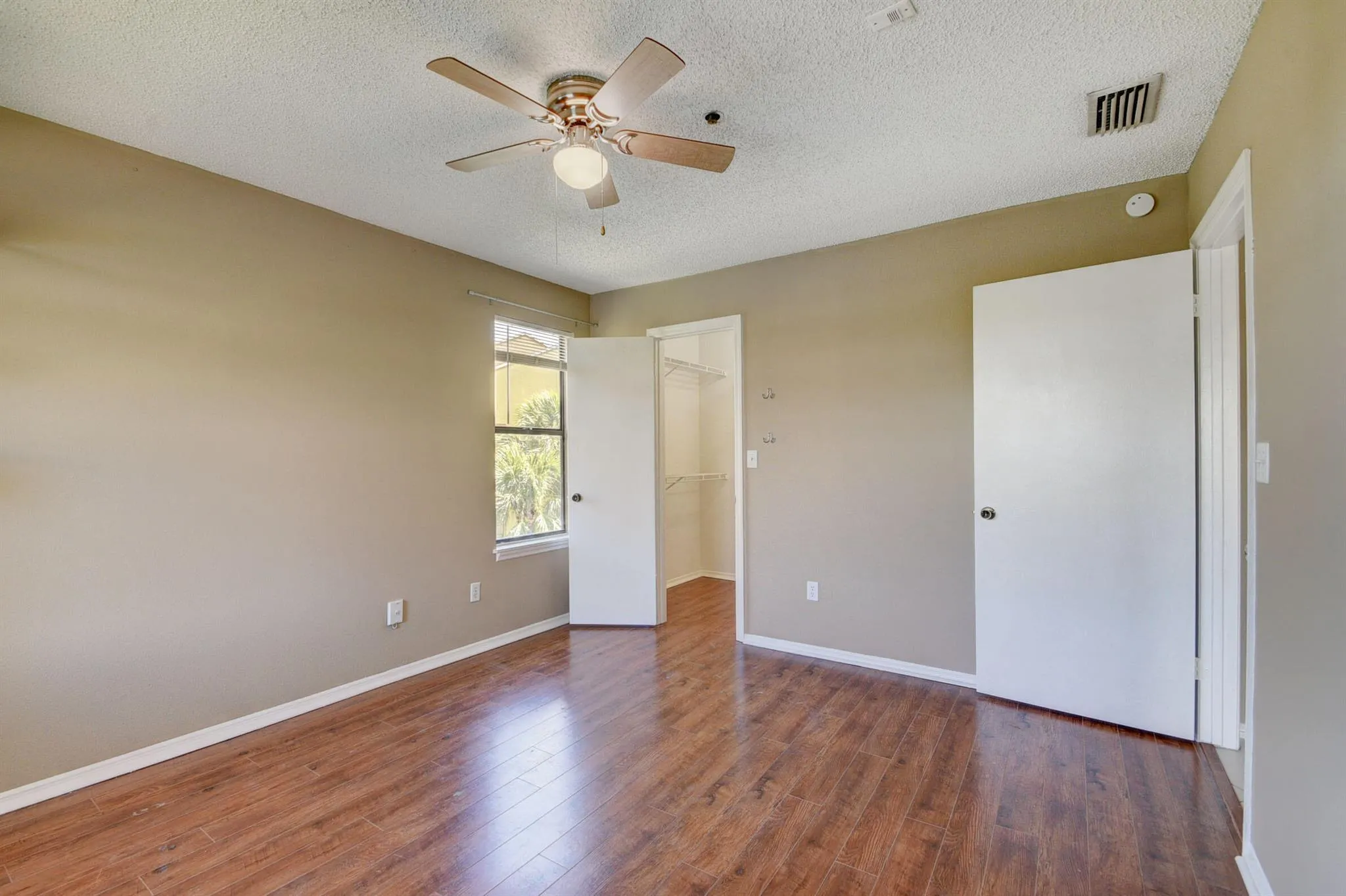 2313 N Congress Avenue, #37