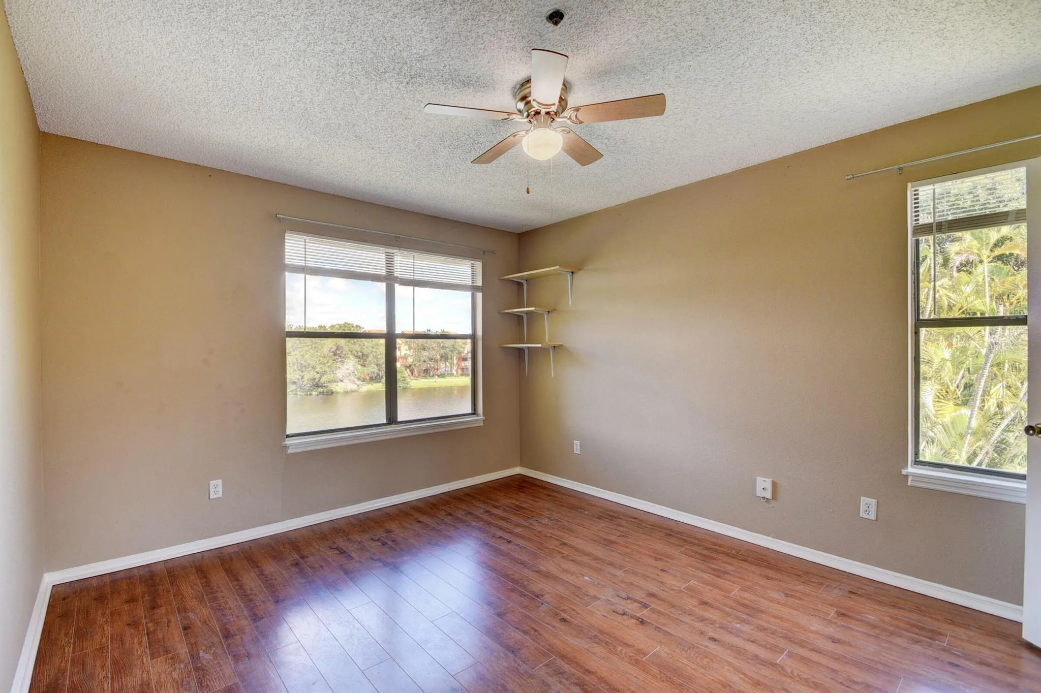 2313 N Congress Avenue, #37