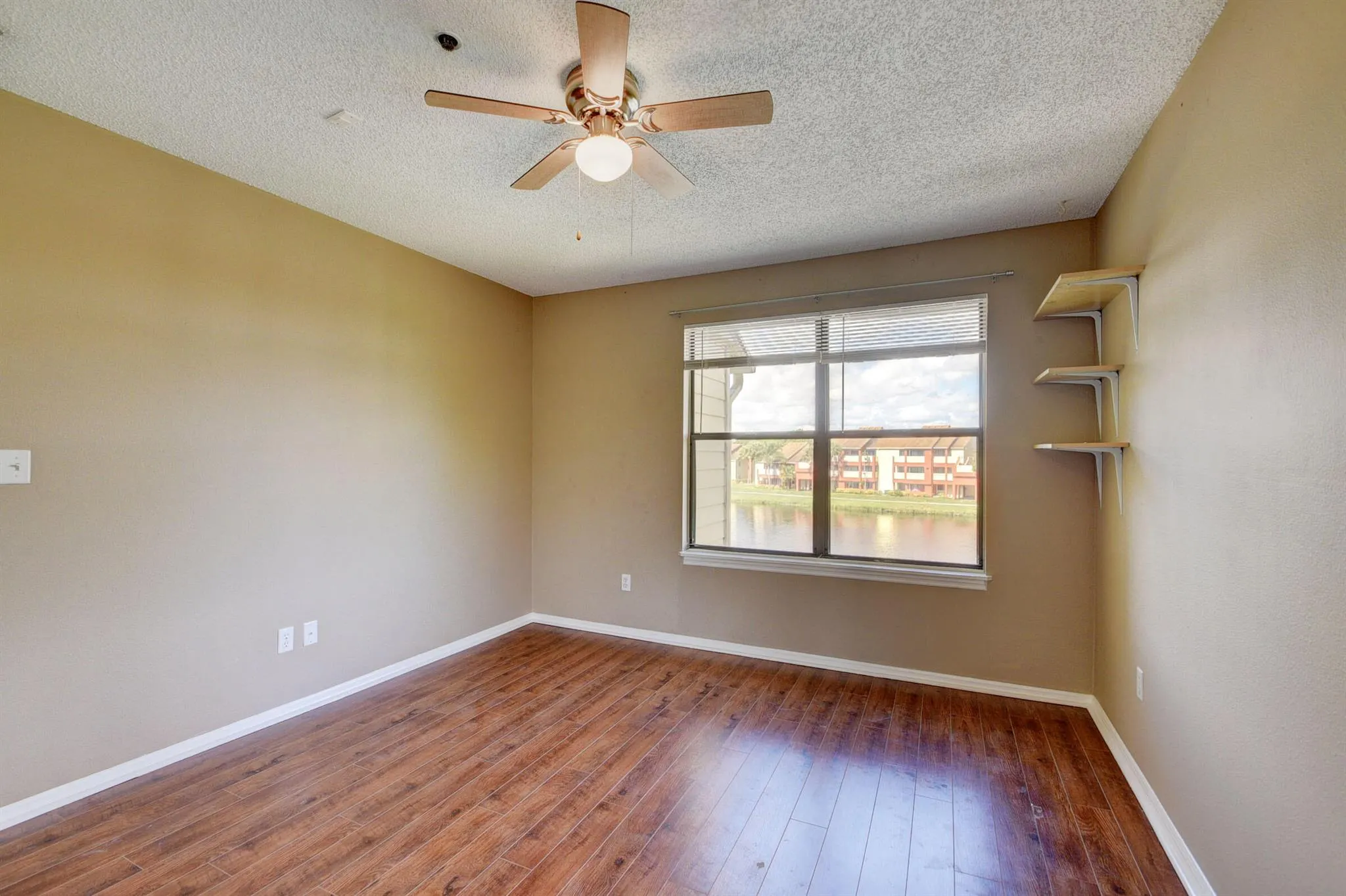 2313 N Congress Avenue, #37