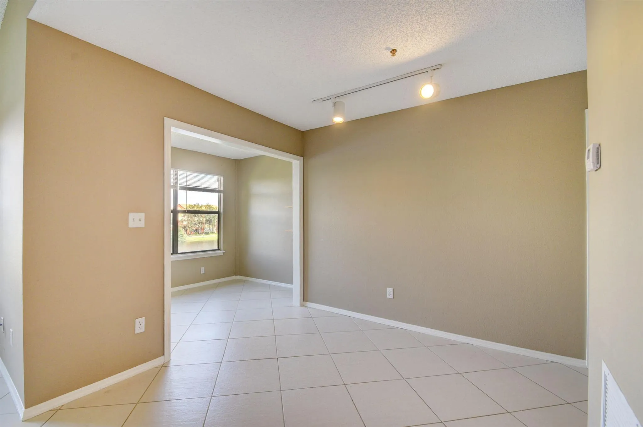 2313 N Congress Avenue, #37